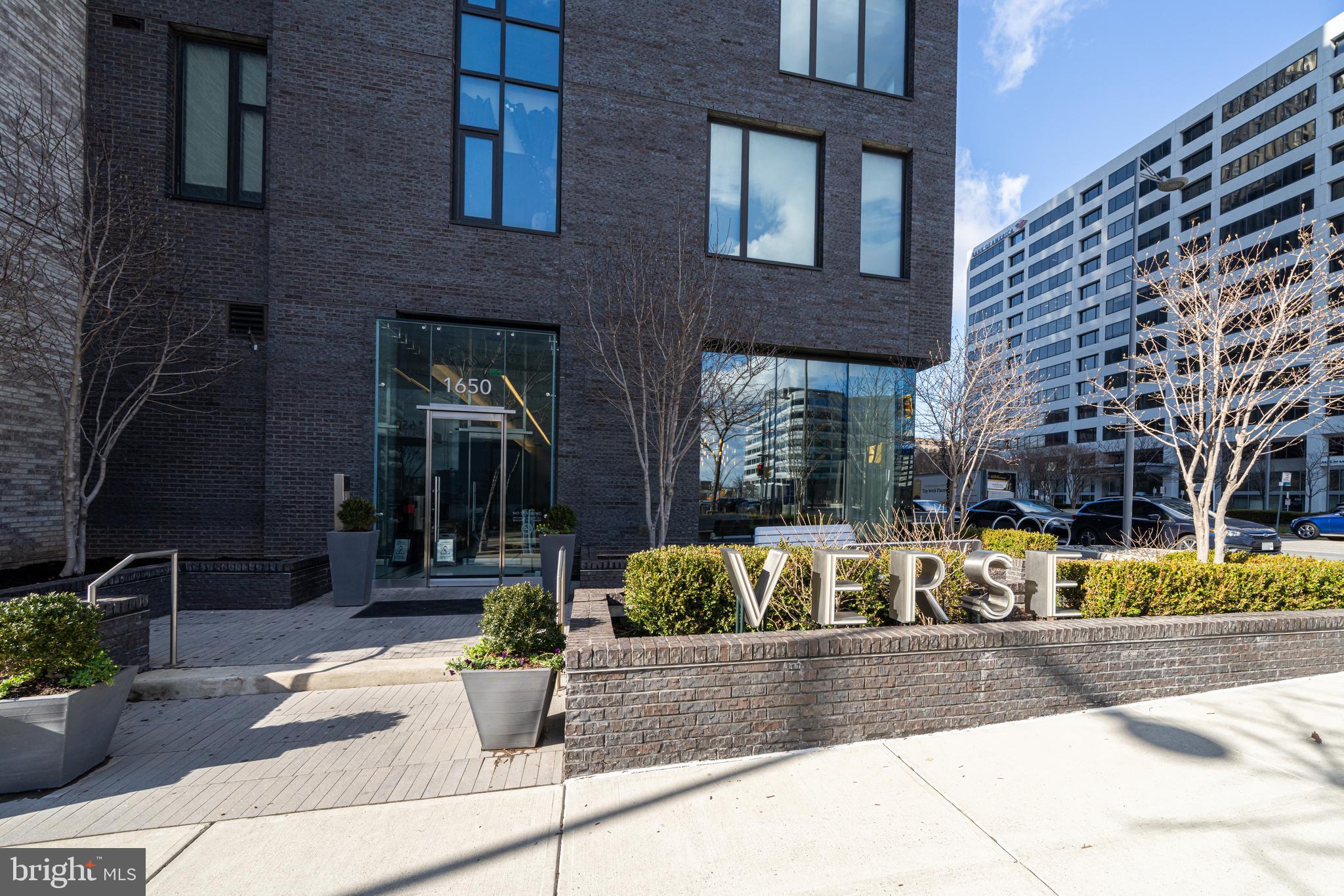 THE BORO TYSONS - Residential