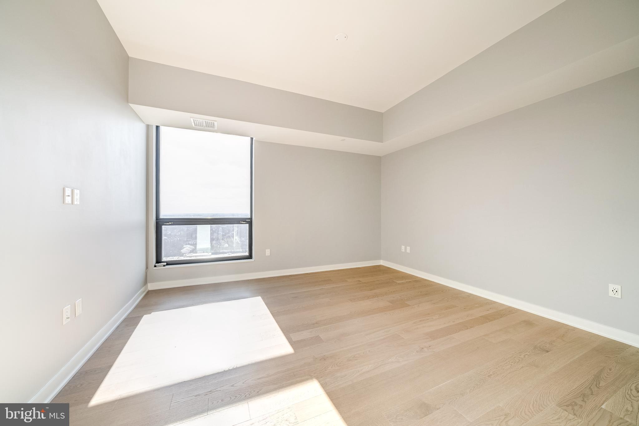 THE BORO TYSONS - Residential