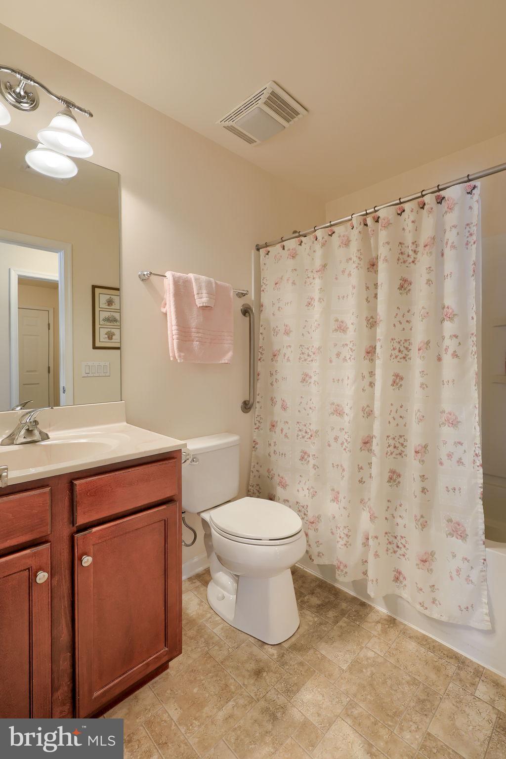 FOUR SEASONS AT ELM TREE - Residential