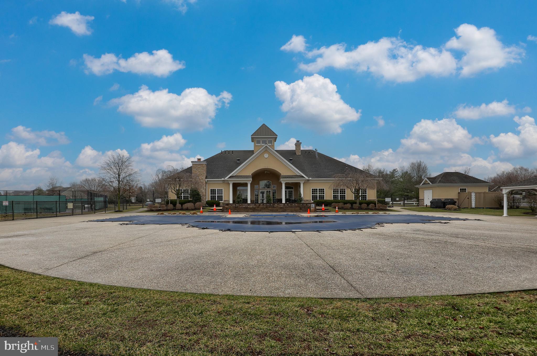 FOUR SEASONS AT ELM TREE - Residential