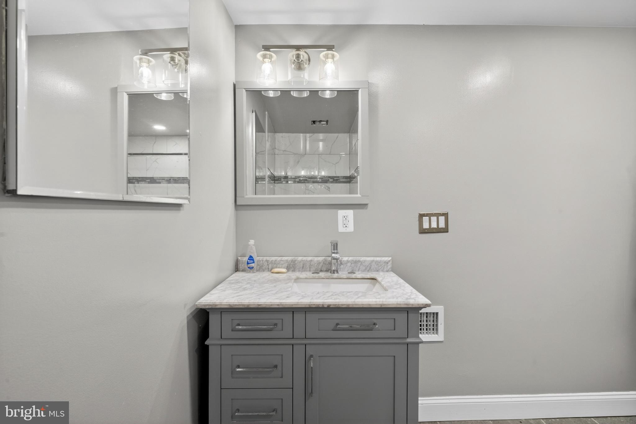 OAKMONT - Residential