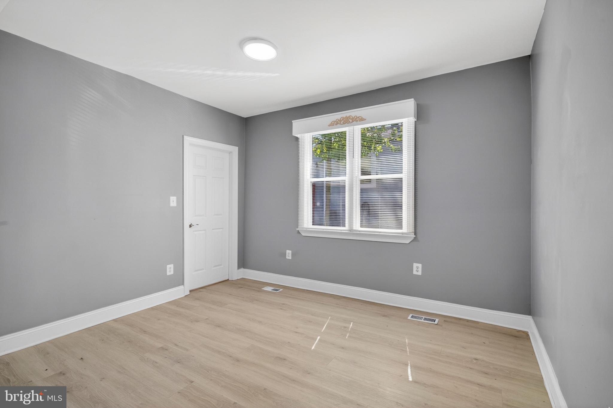 OAKMONT - Residential