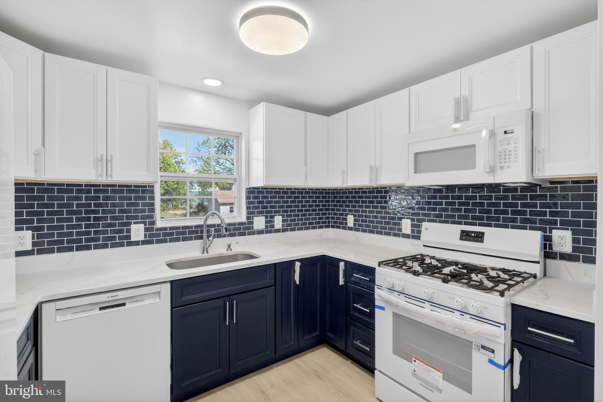 OAKMONT - Residential