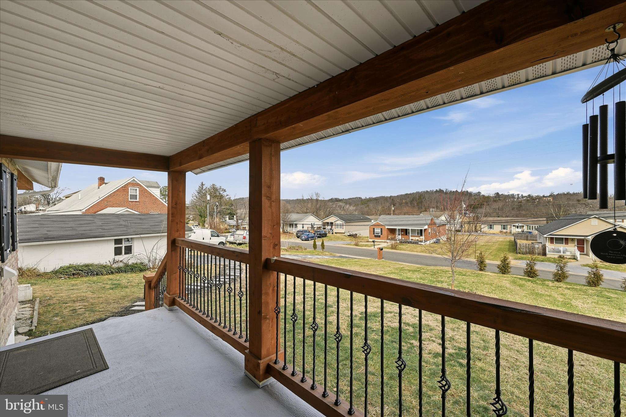 ROYAL VILLAGE - Residential