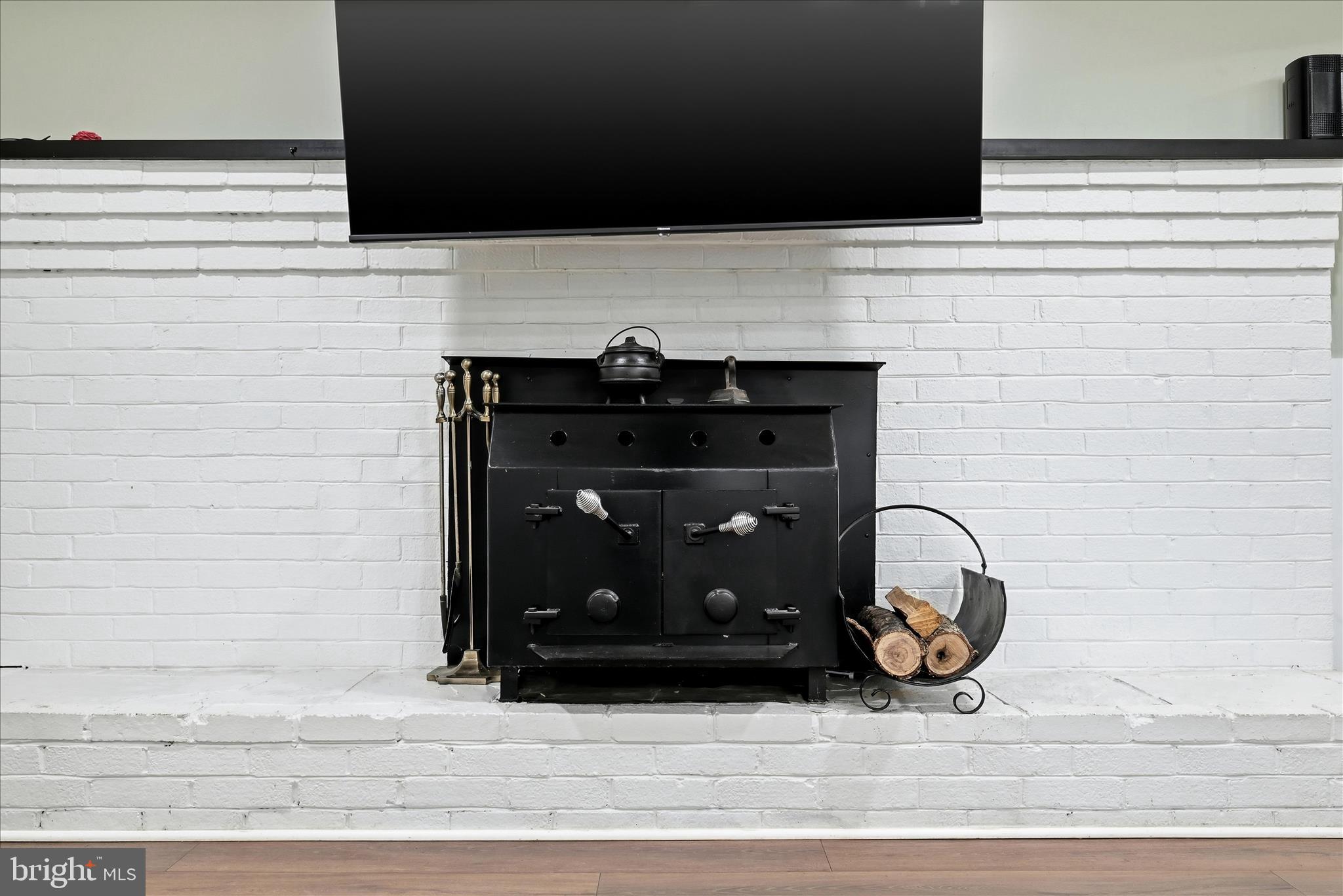 ROYAL VILLAGE - Residential