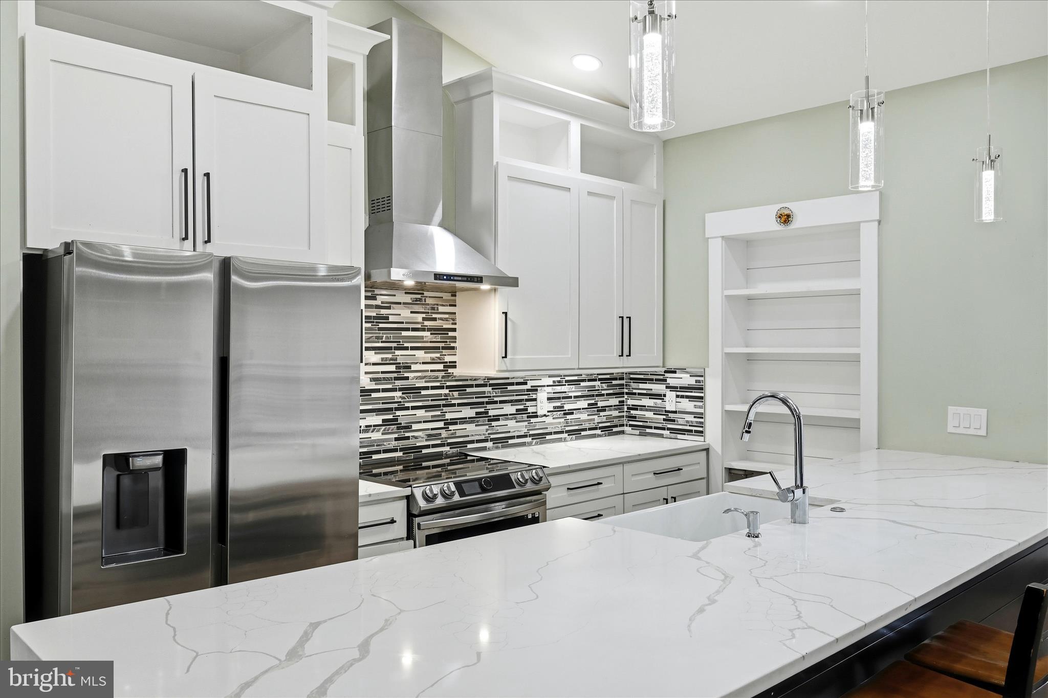 ROYAL VILLAGE - Residential