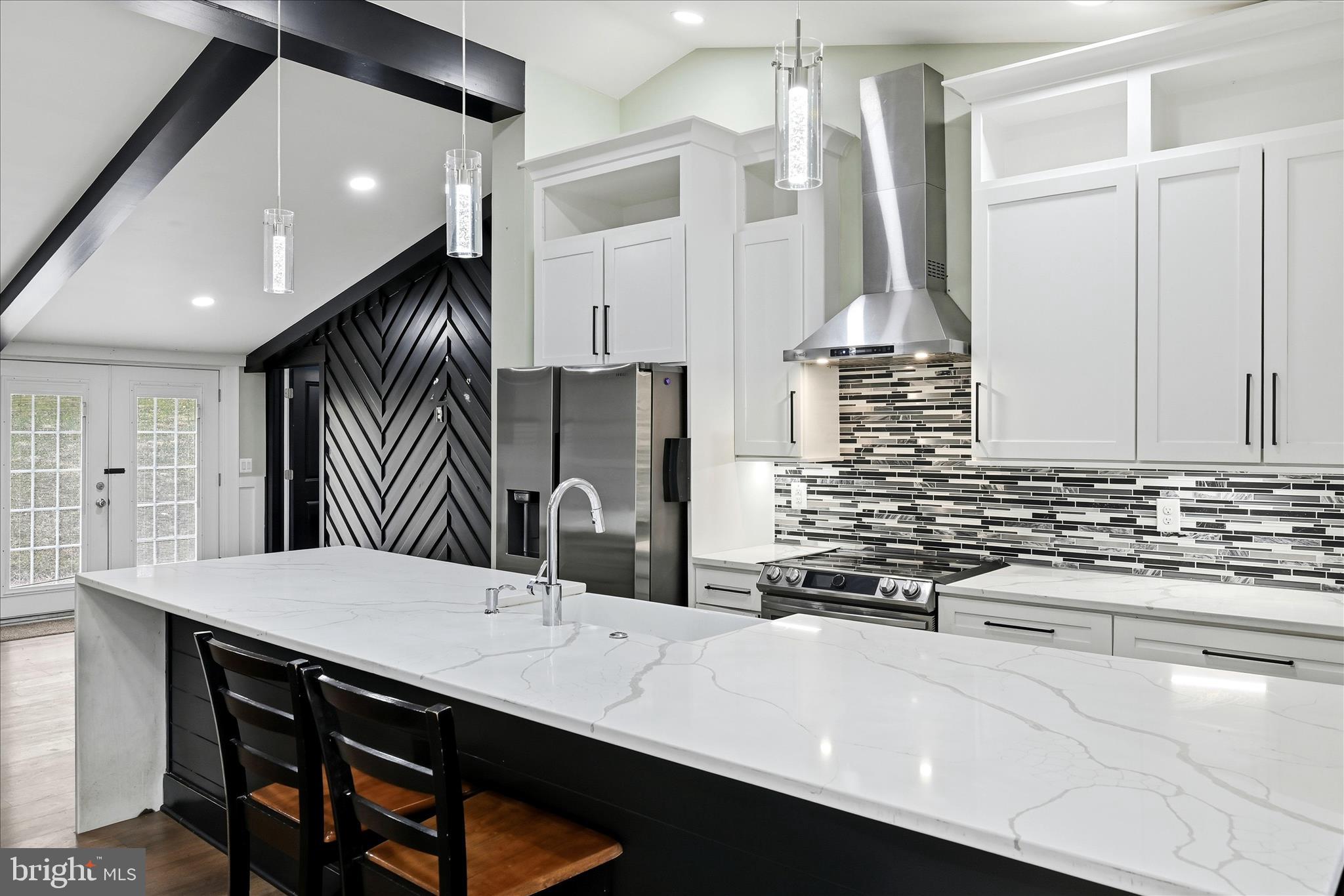 ROYAL VILLAGE - Residential