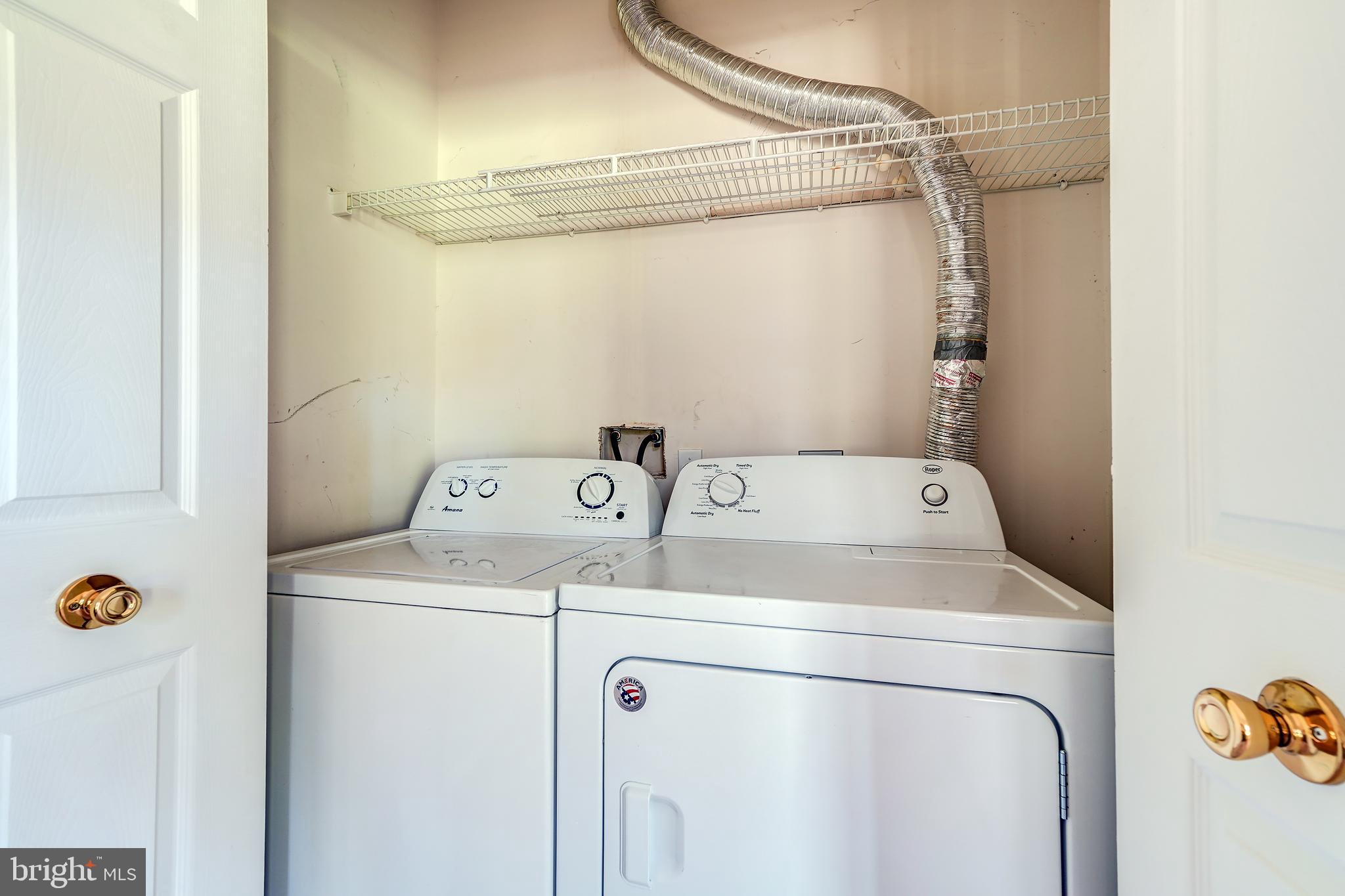 HILL OAKS CONDO PHASE 1- - Residential