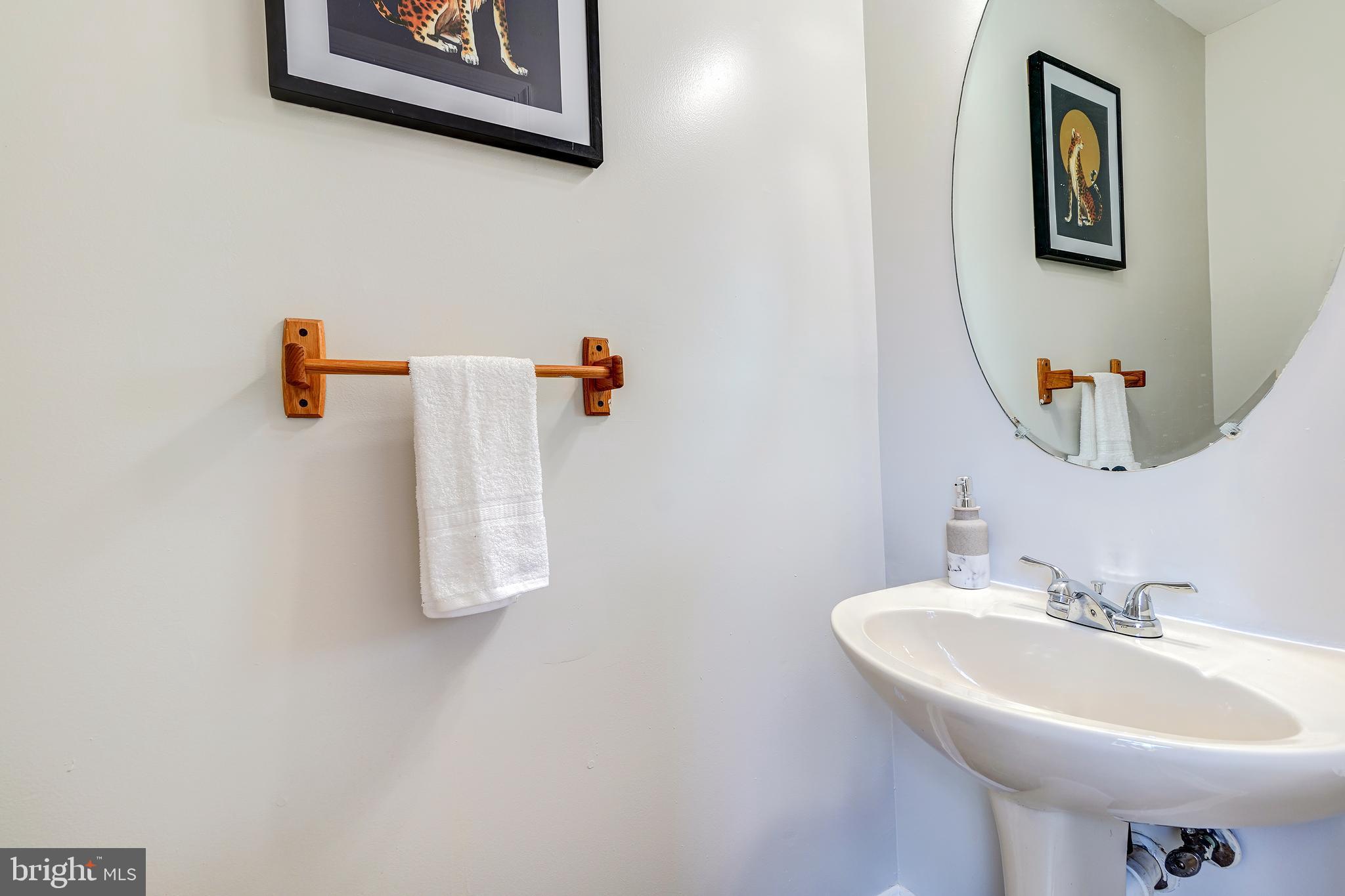 HILL OAKS CONDO PHASE 1- - Residential