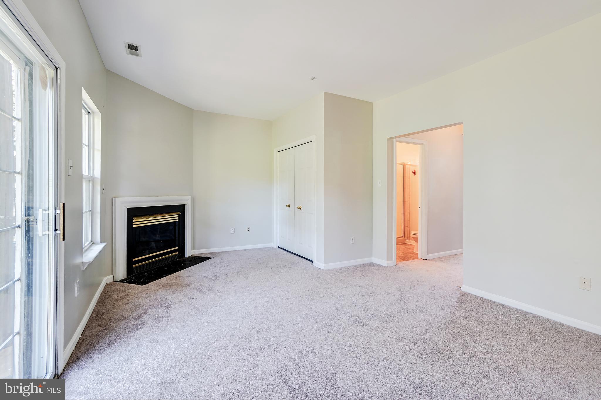 HILL OAKS CONDO PHASE 1- - Residential