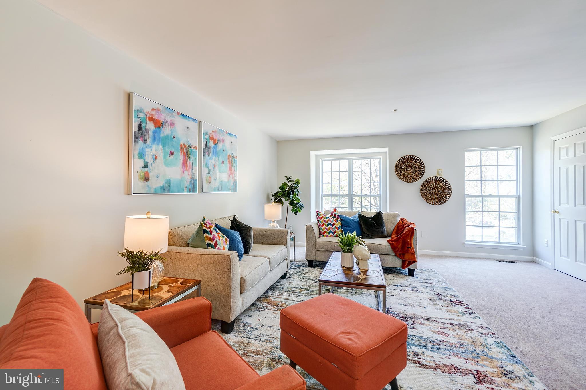 HILL OAKS CONDO PHASE 1- - Residential