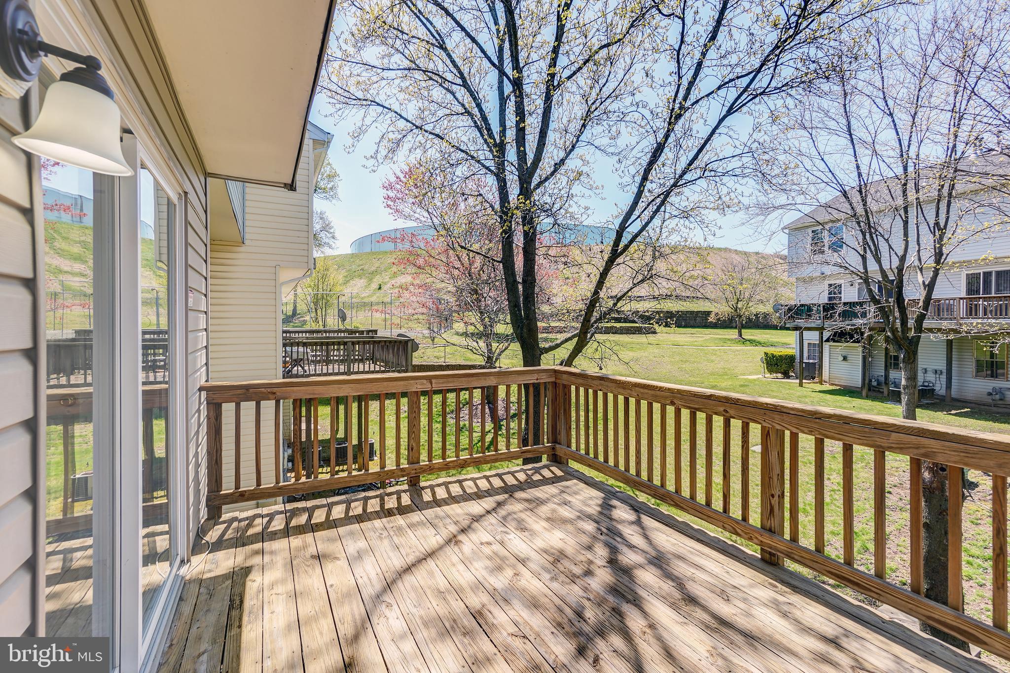 HILL OAKS CONDO PHASE 1- - Residential