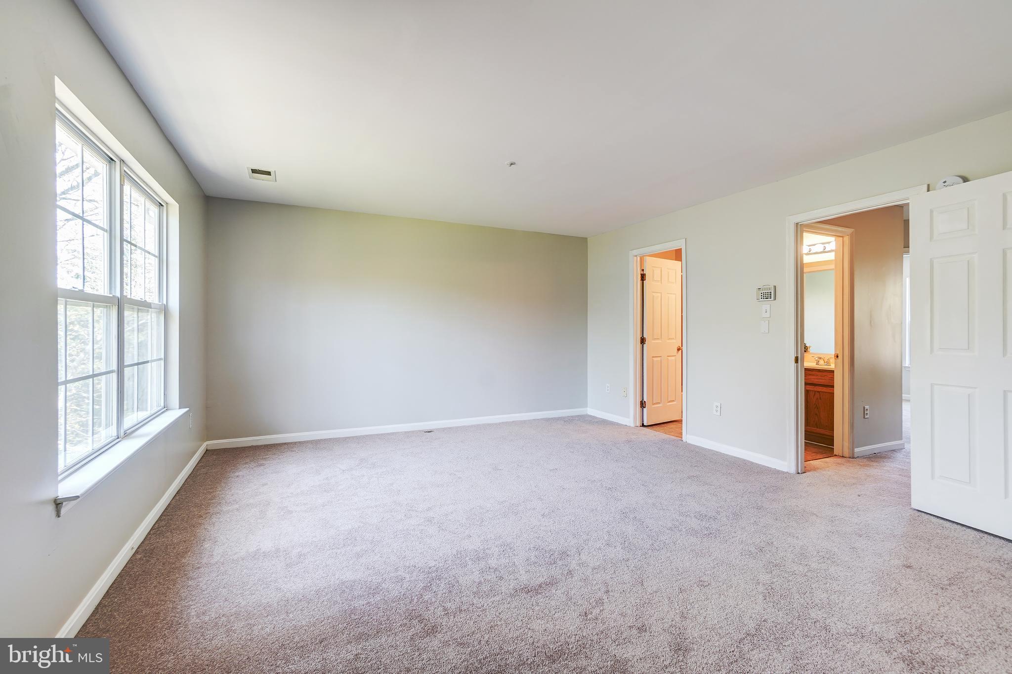 HILL OAKS CONDO PHASE 1- - Residential