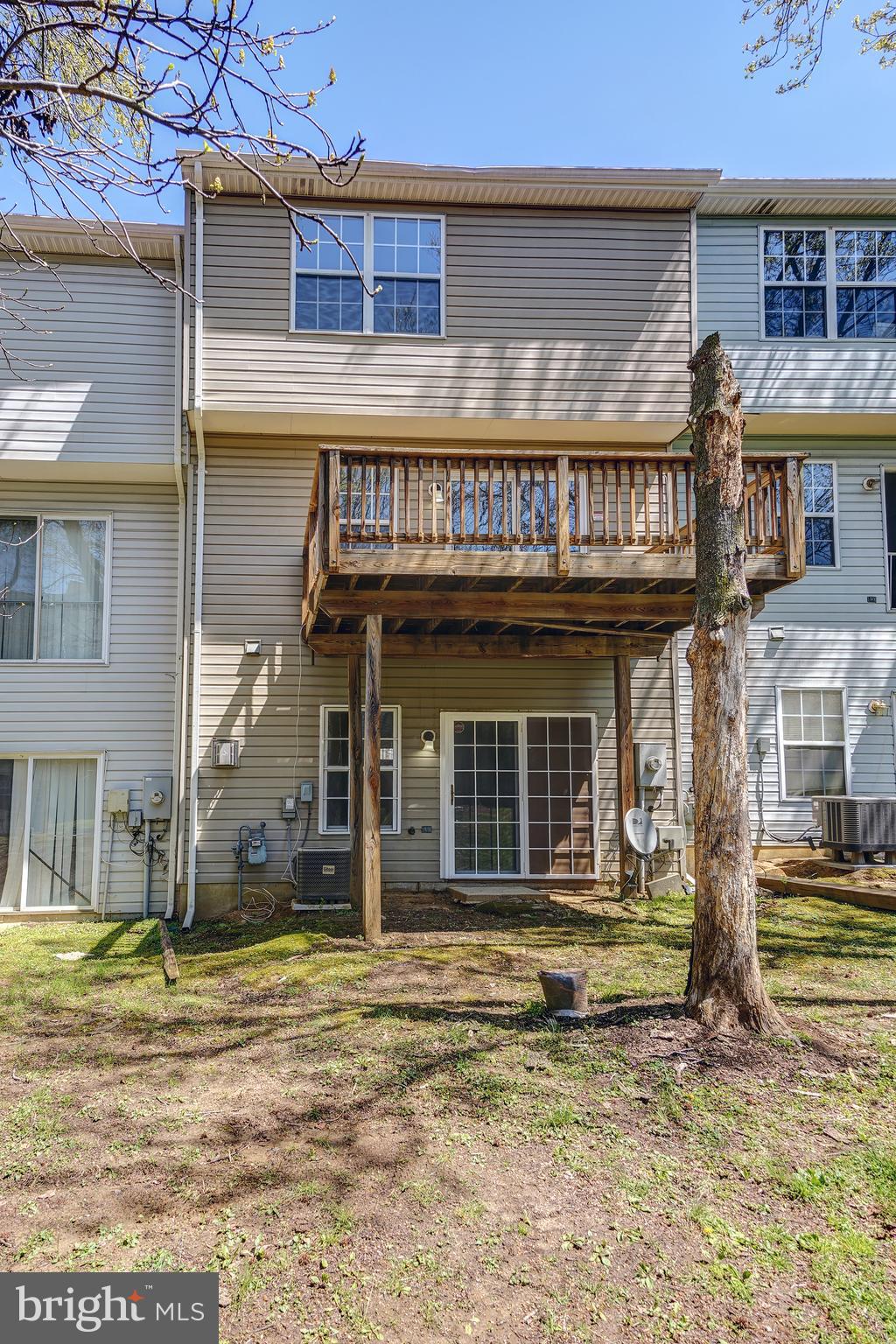 HILL OAKS CONDO PHASE 1- - Residential