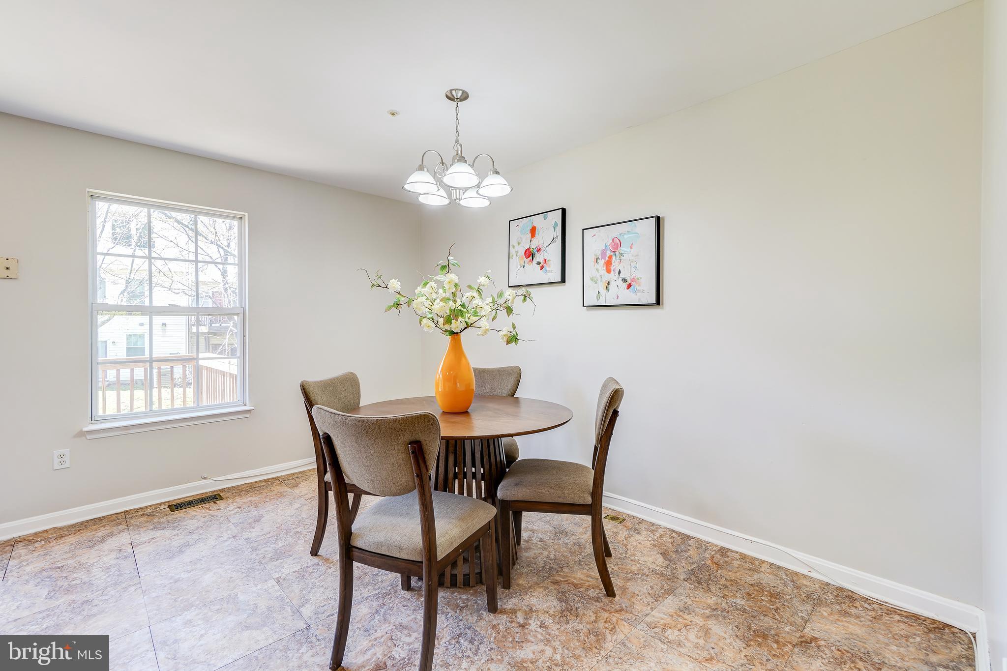 HILL OAKS CONDO PHASE 1- - Residential