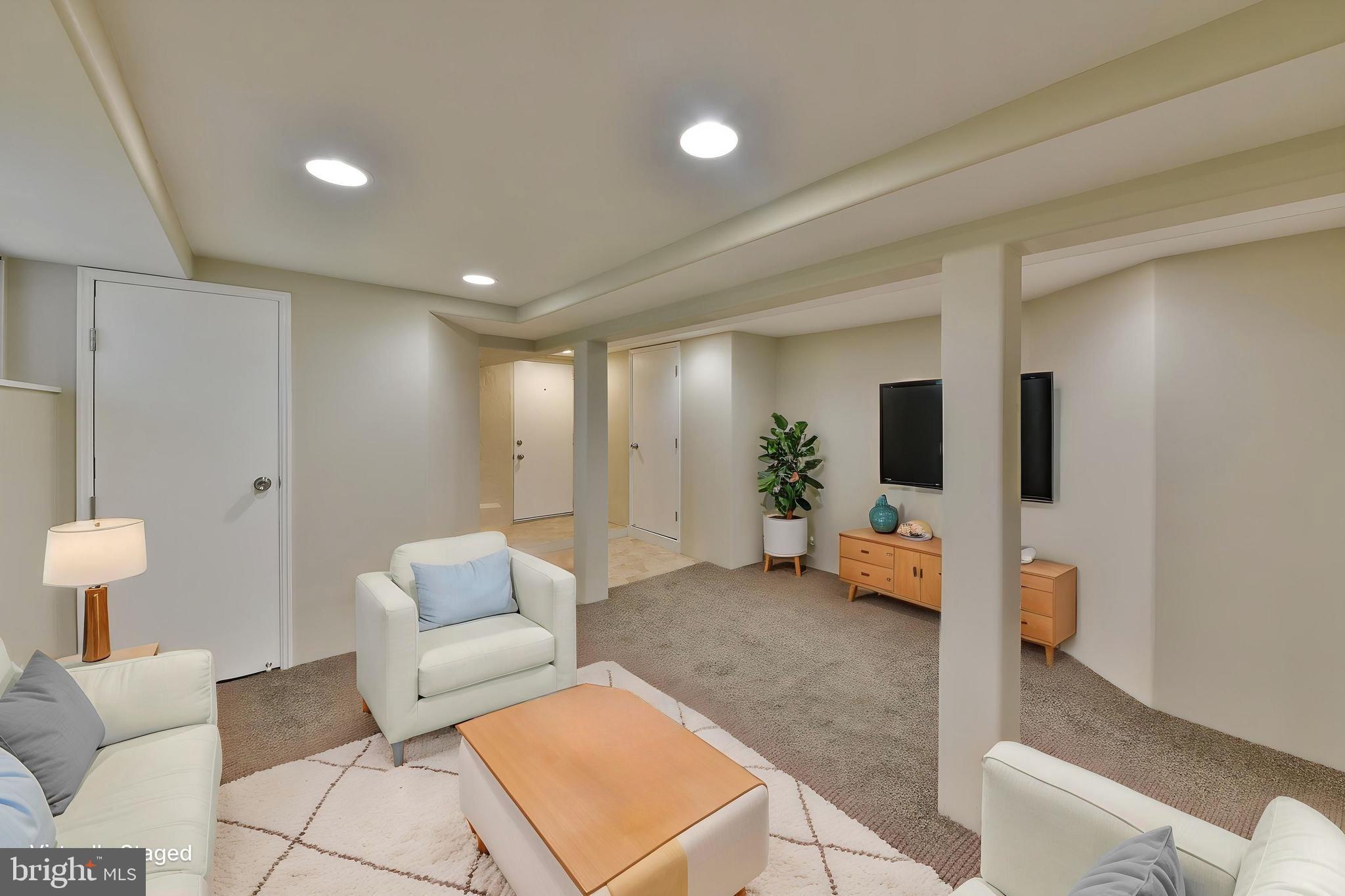 BLAIR MILL VIL EAS - Residential