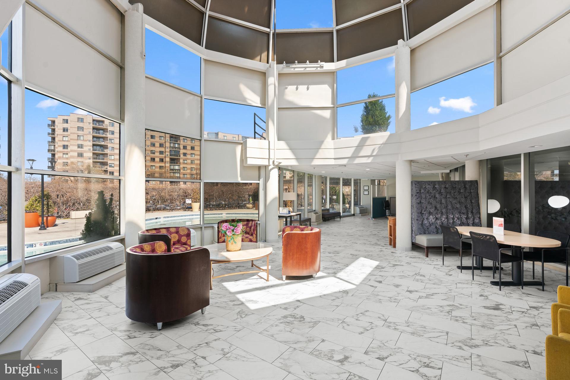 ROTONDA - Residential