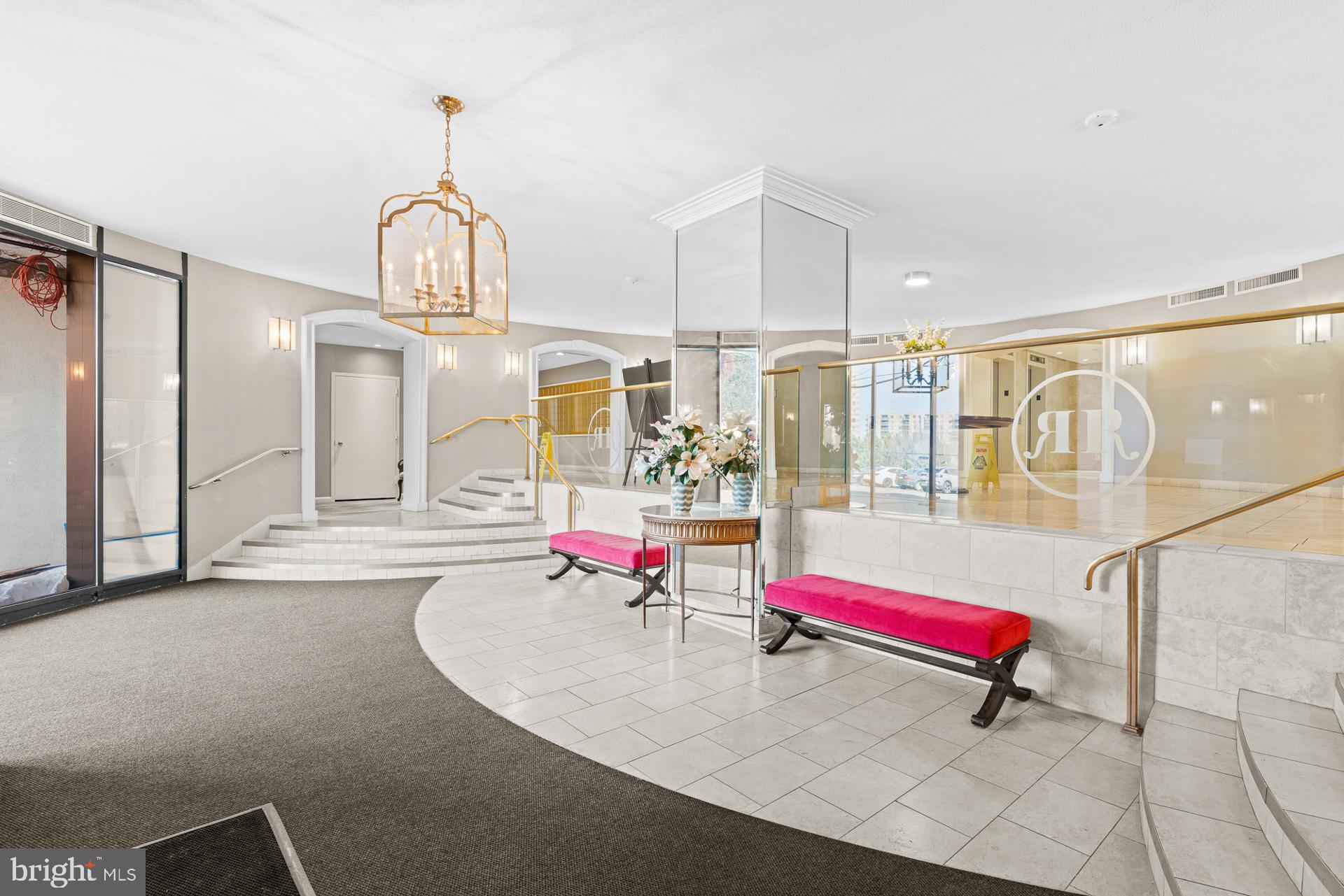 ROTONDA - Residential