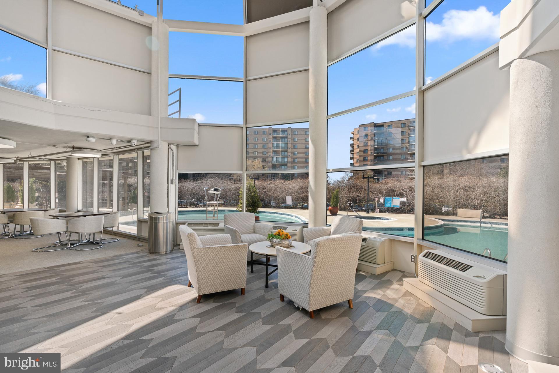 ROTONDA - Residential