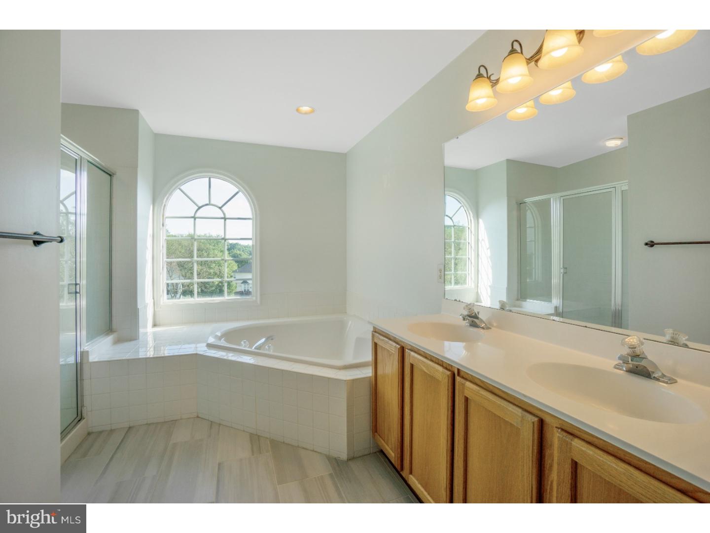 WILLIAMSBURG - Residential