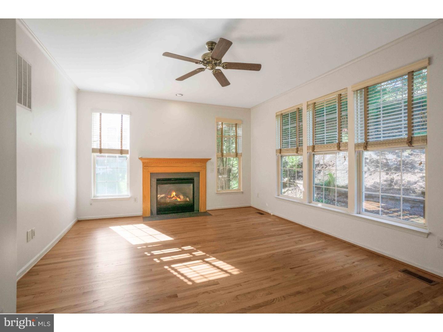 WILLIAMSBURG - Residential