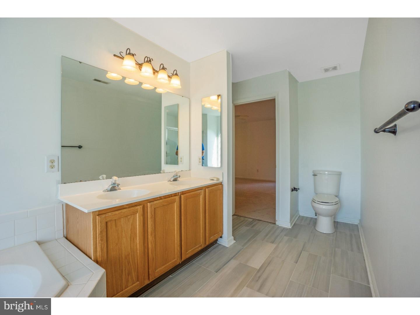 WILLIAMSBURG - Residential