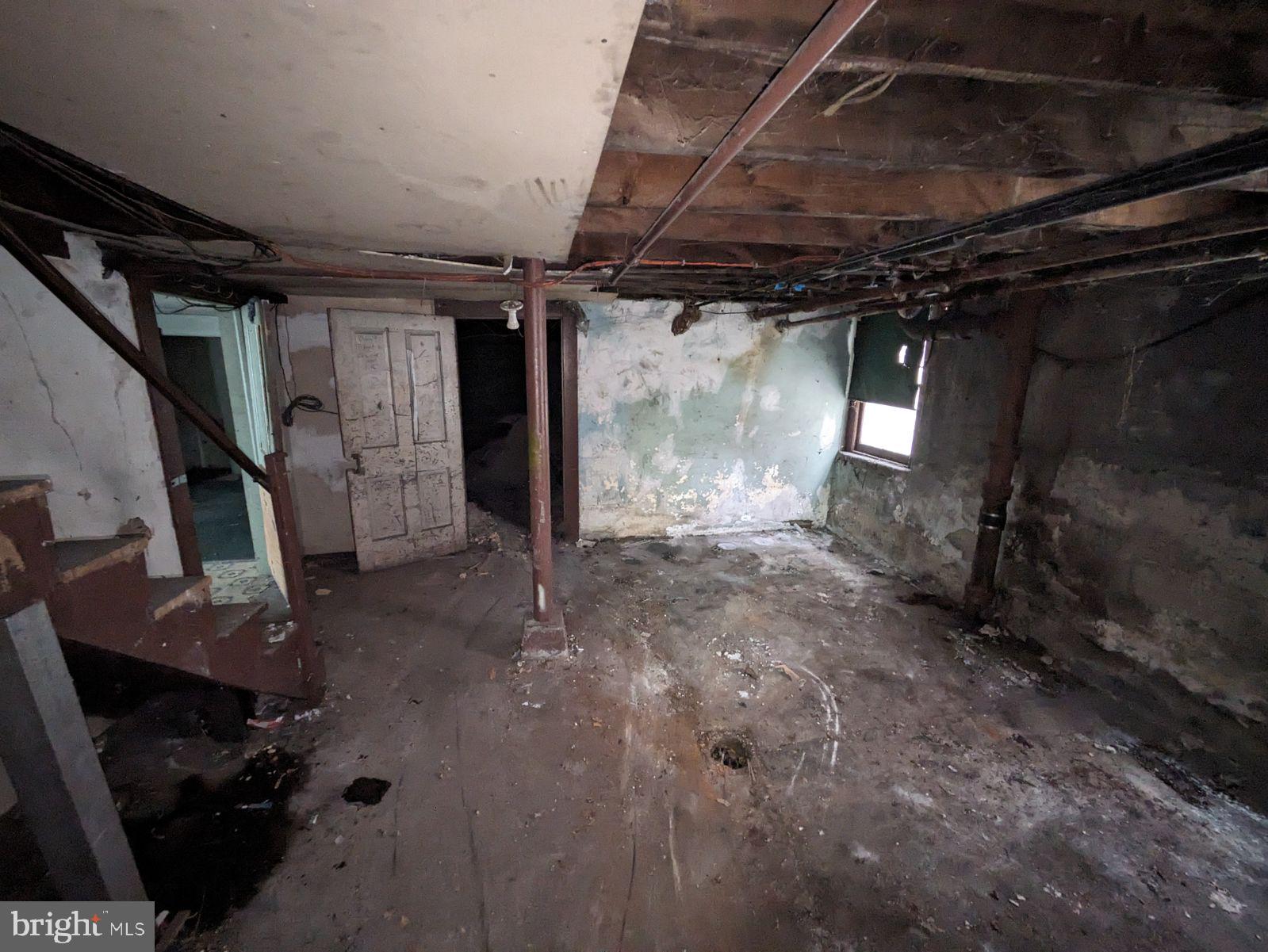 WEST SIDE - Residential Income