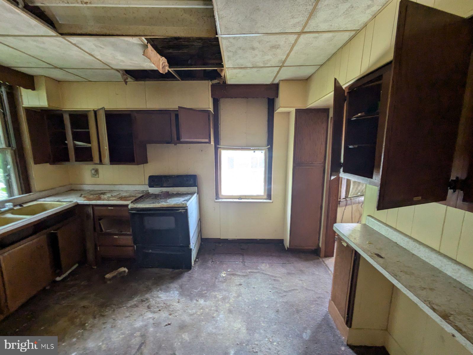 WEST SIDE - Residential Income