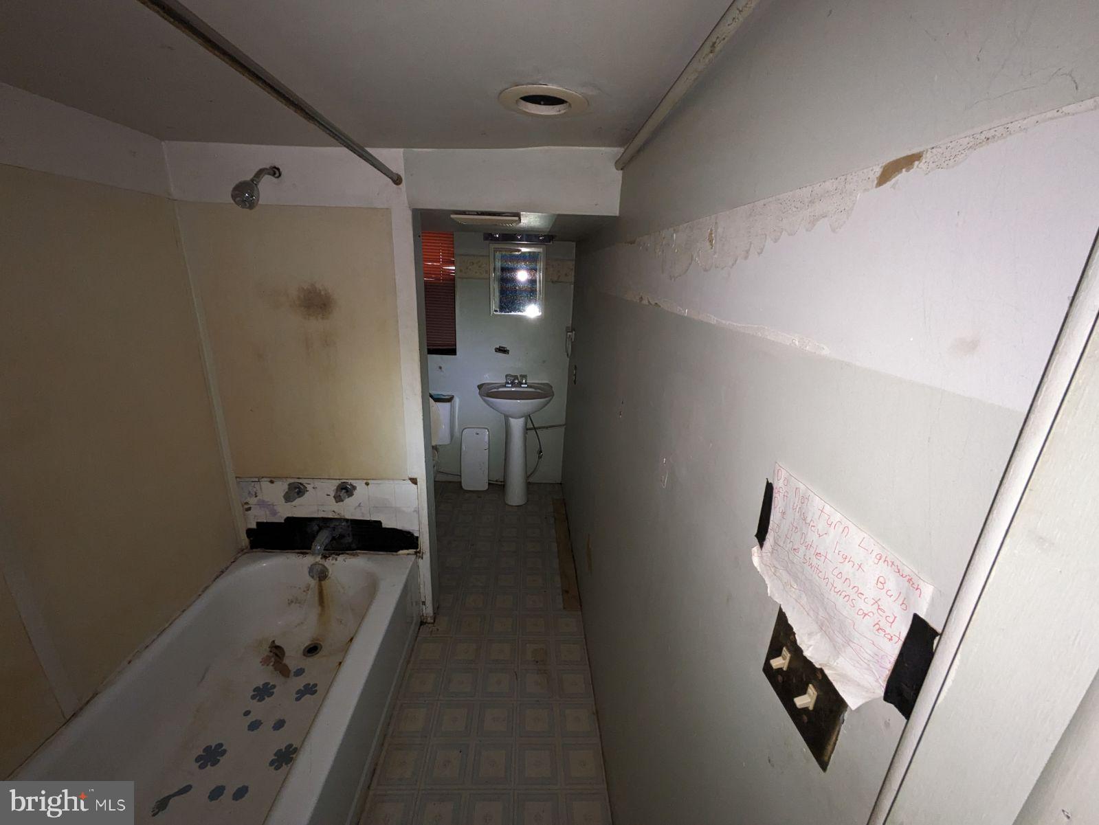 WEST SIDE - Residential Income