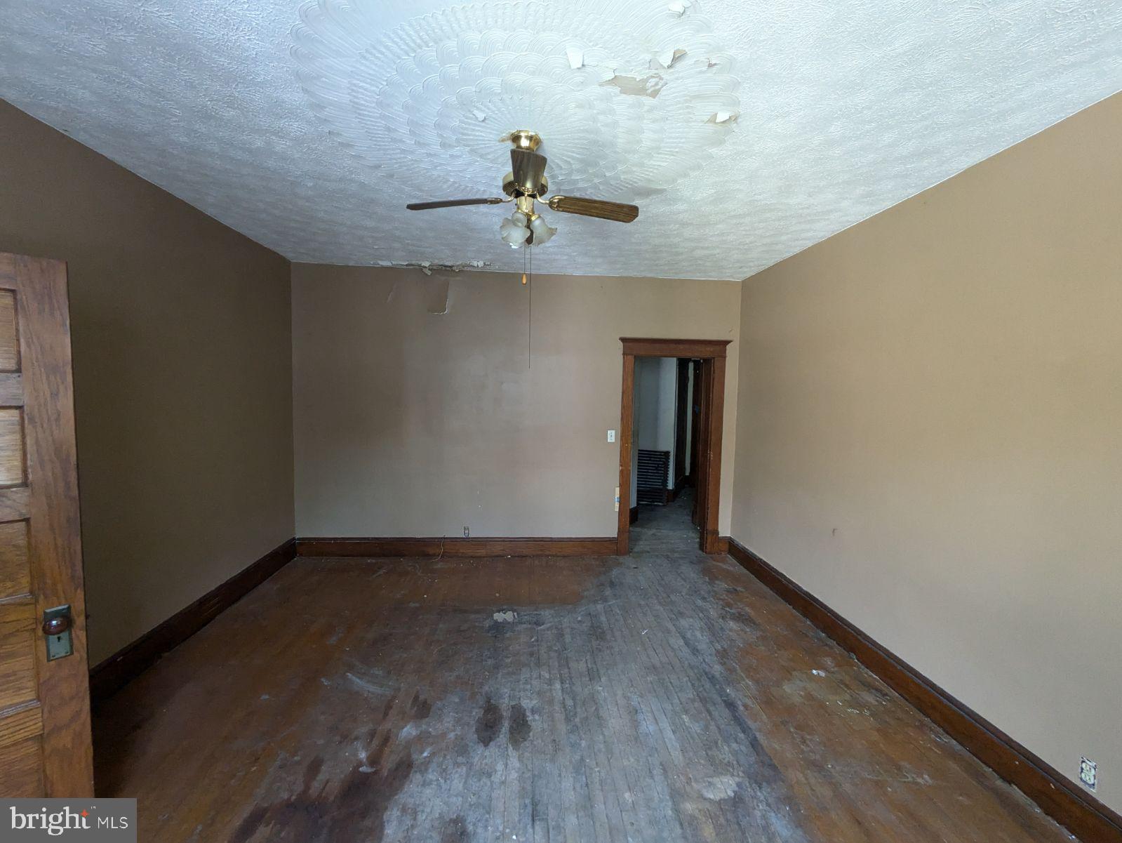 WEST SIDE - Residential Income