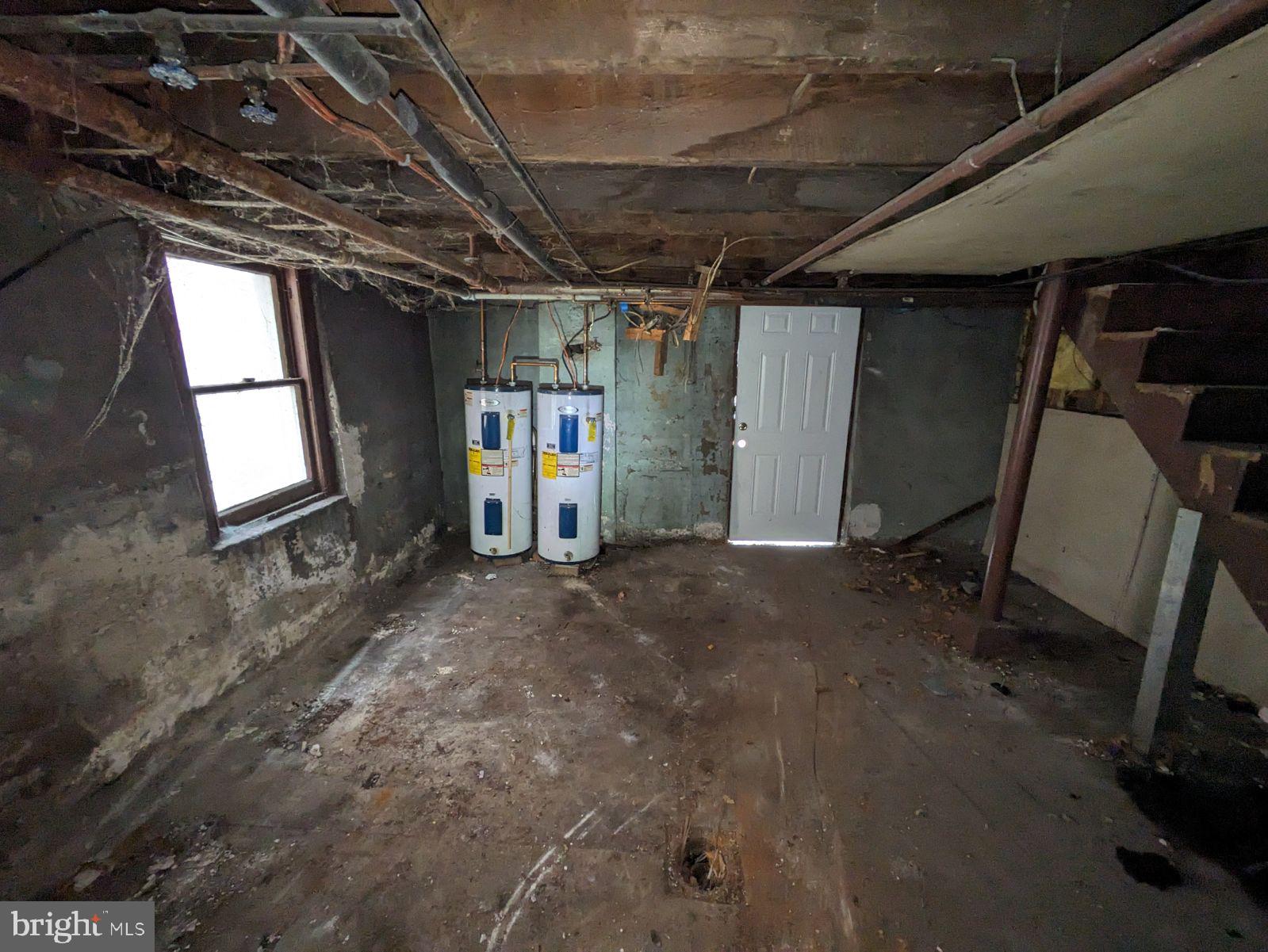 WEST SIDE - Residential Income