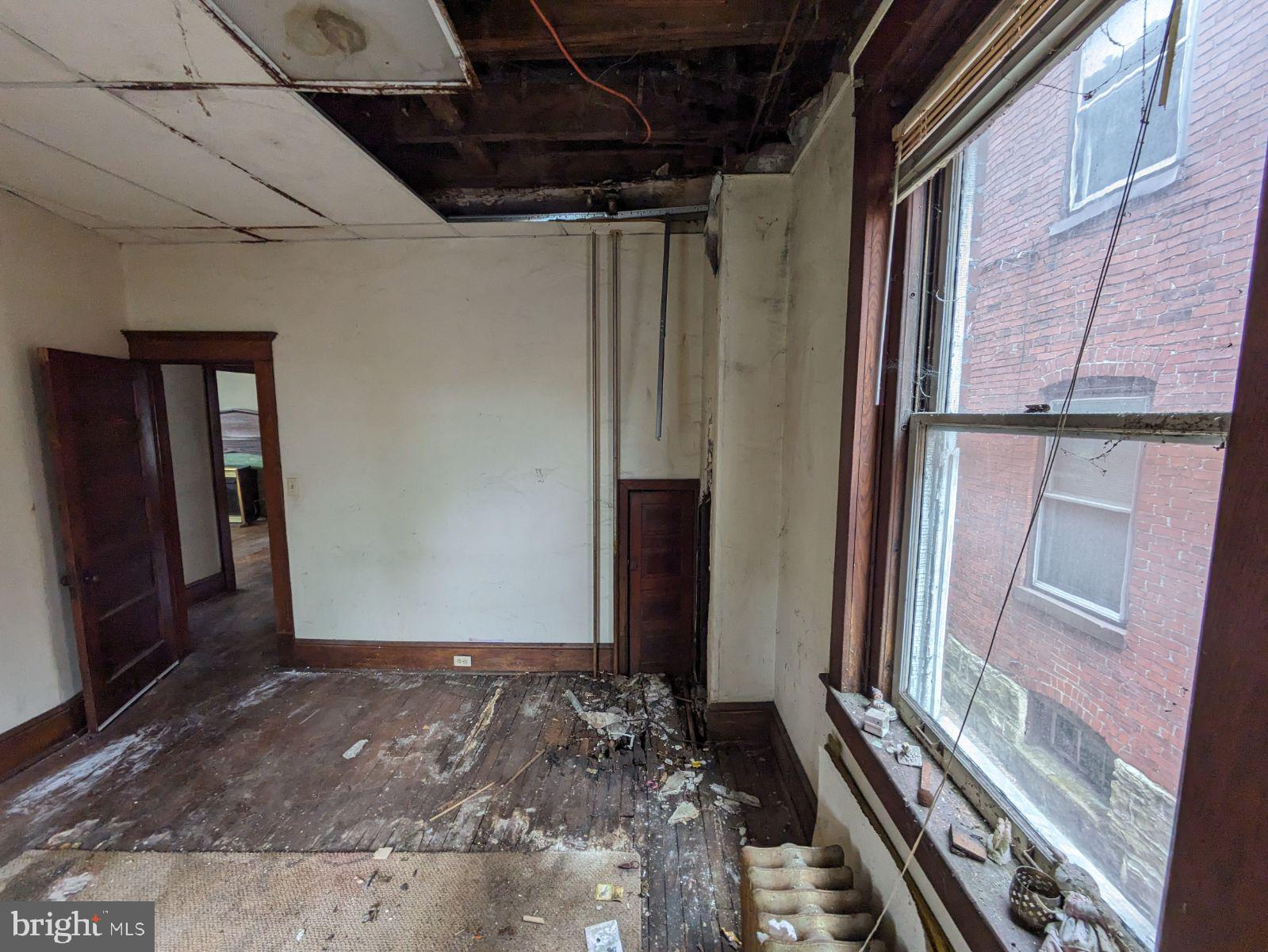 WEST SIDE - Residential Income