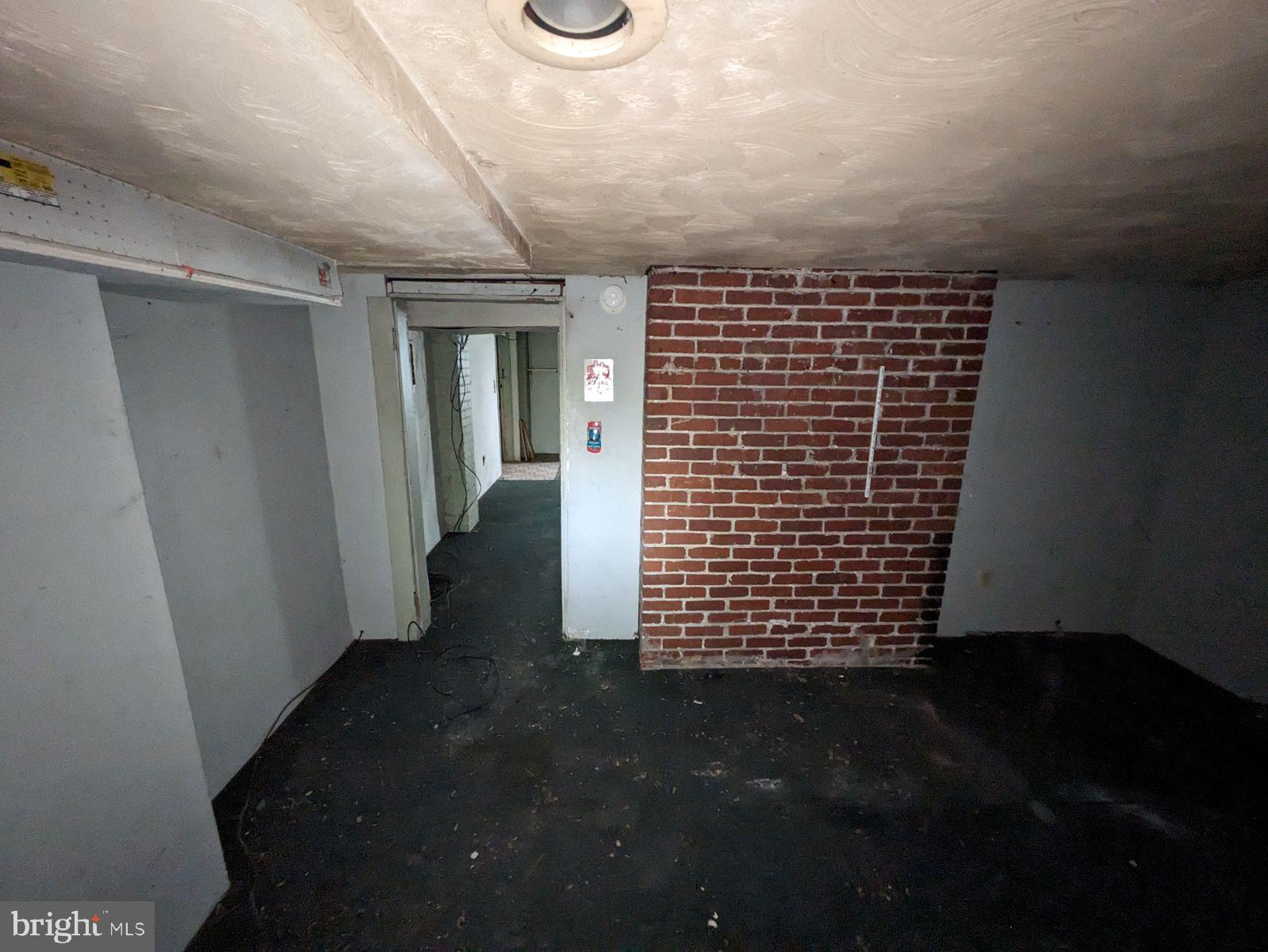 WEST SIDE - Residential Income