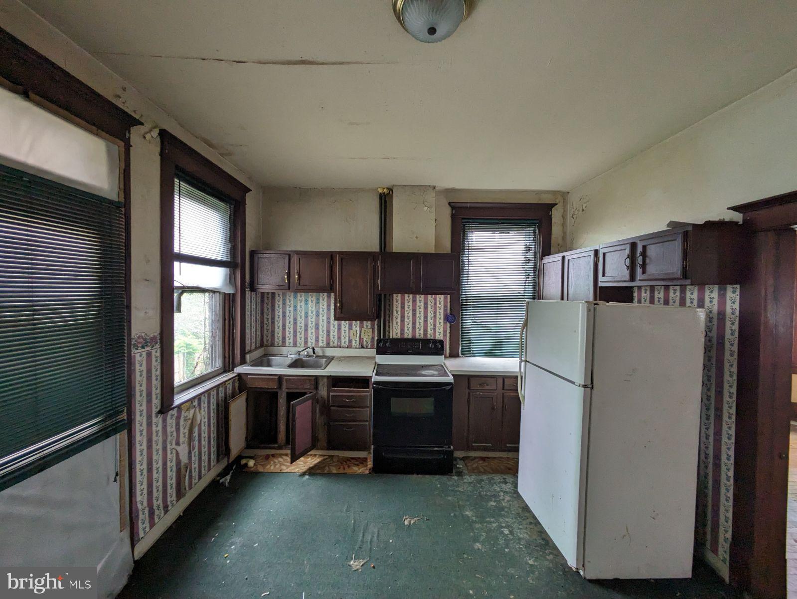 WEST SIDE - Residential Income