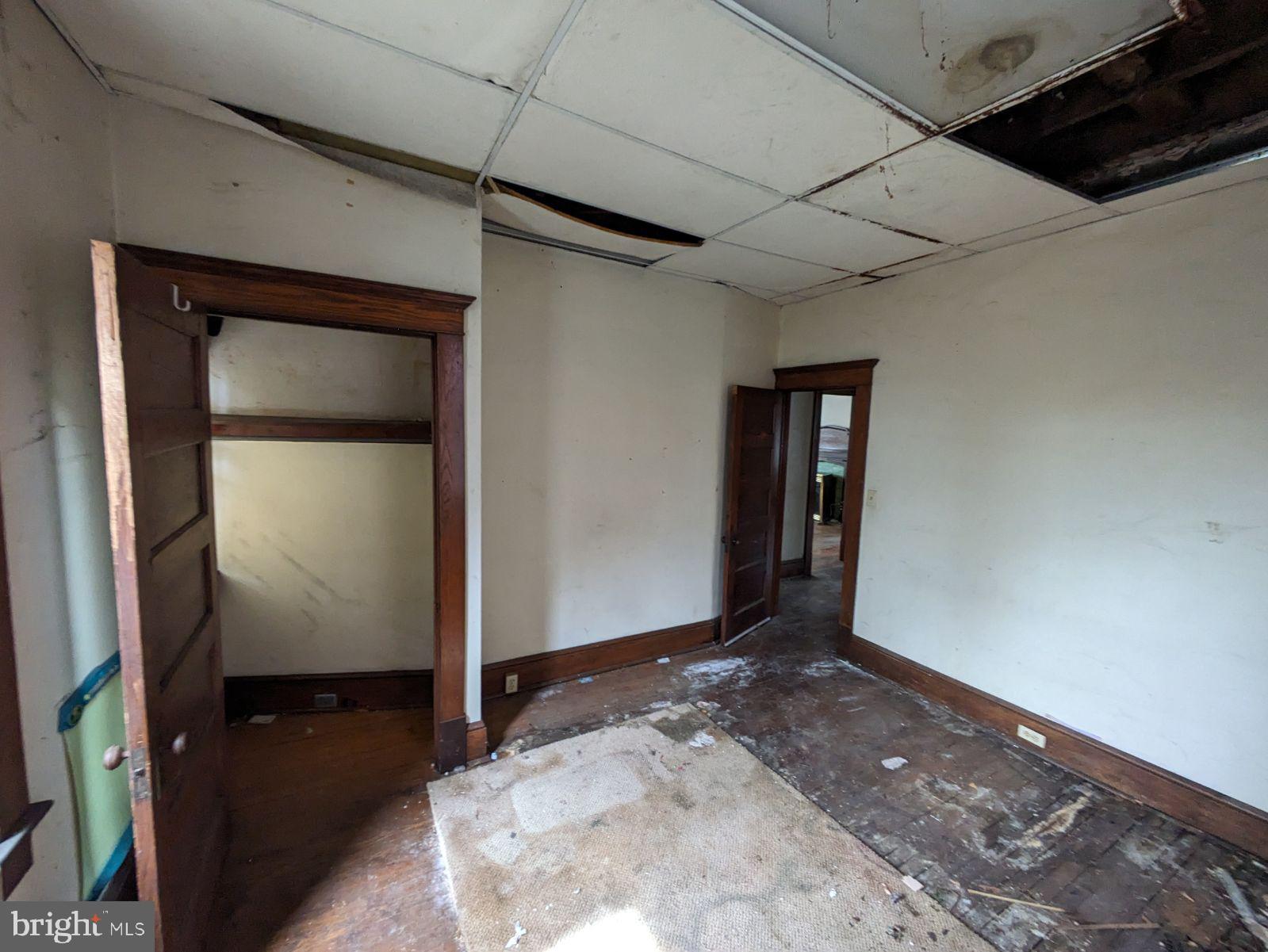 WEST SIDE - Residential Income