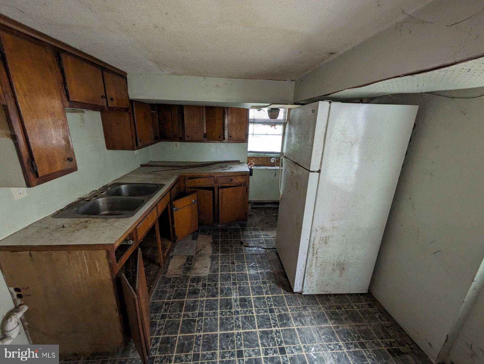 WEST SIDE - Residential Income