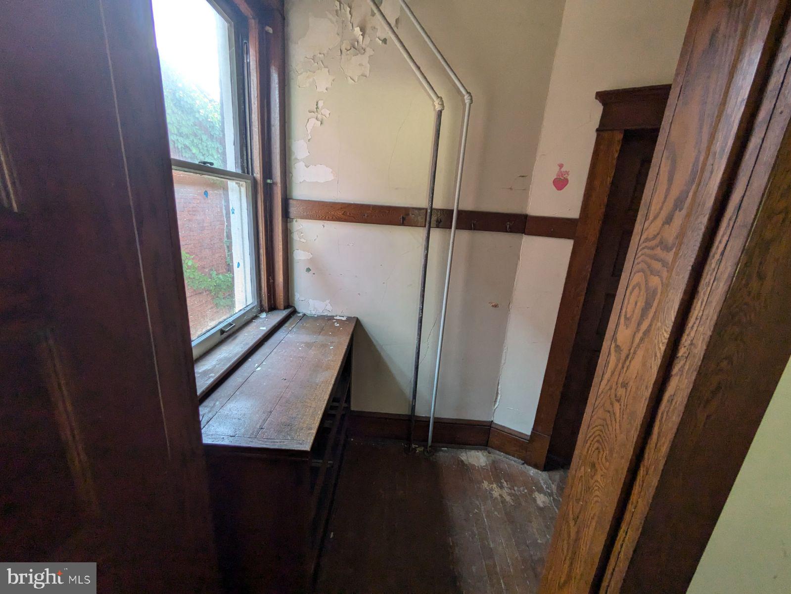 WEST SIDE - Residential Income