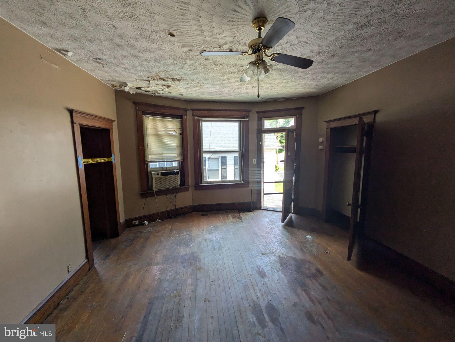 WEST SIDE - Residential Income