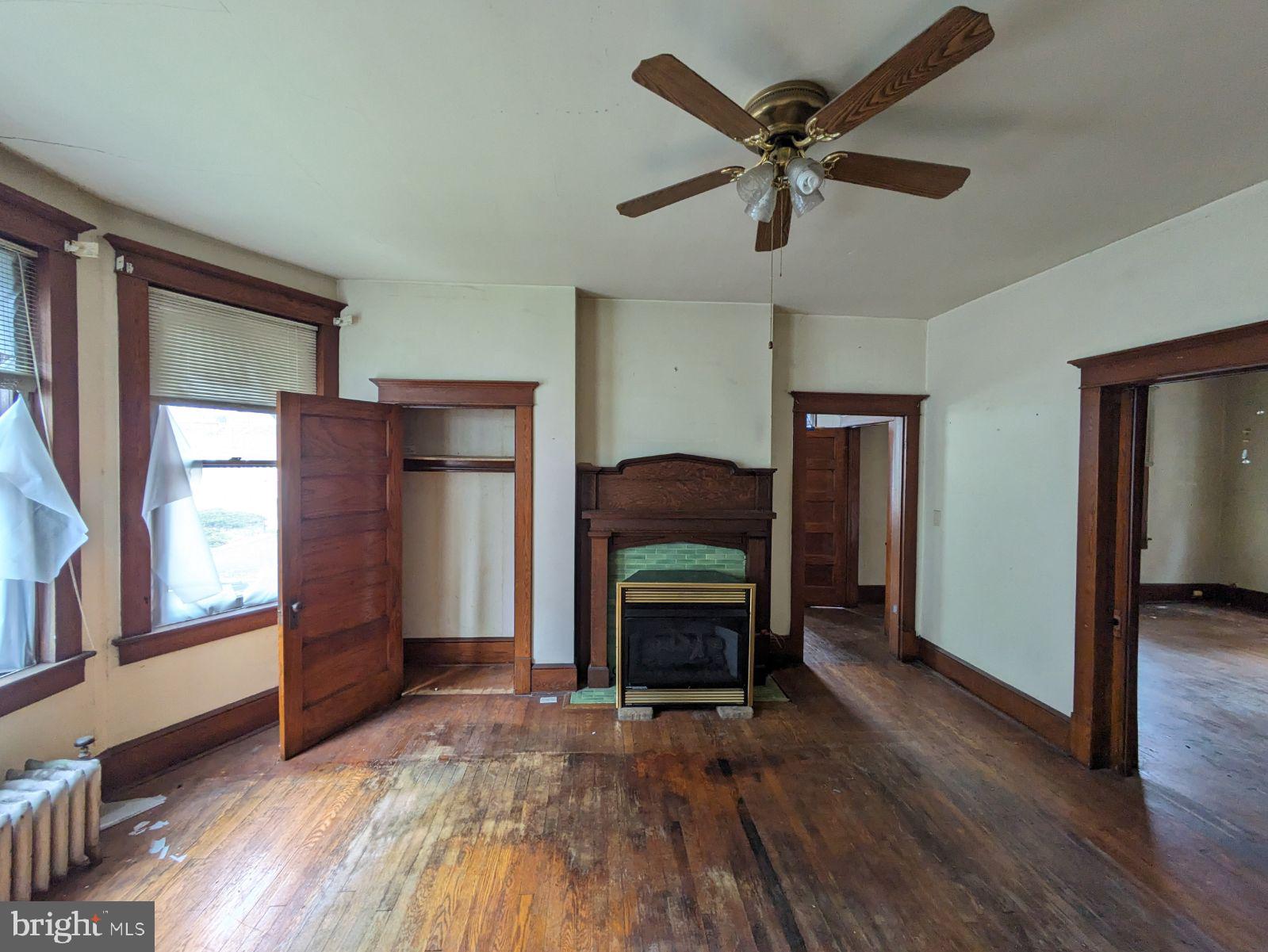 WEST SIDE - Residential Income