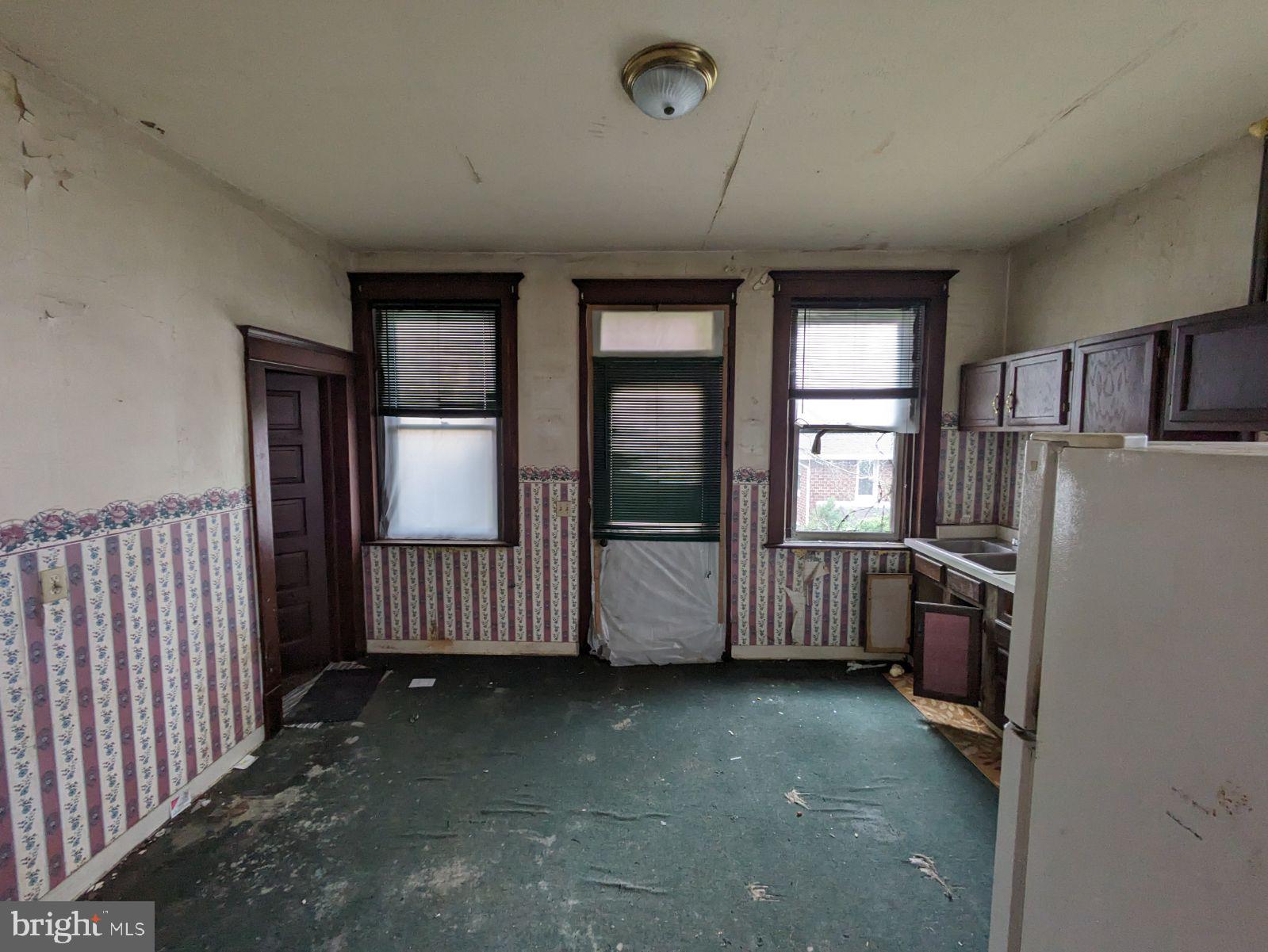 WEST SIDE - Residential Income