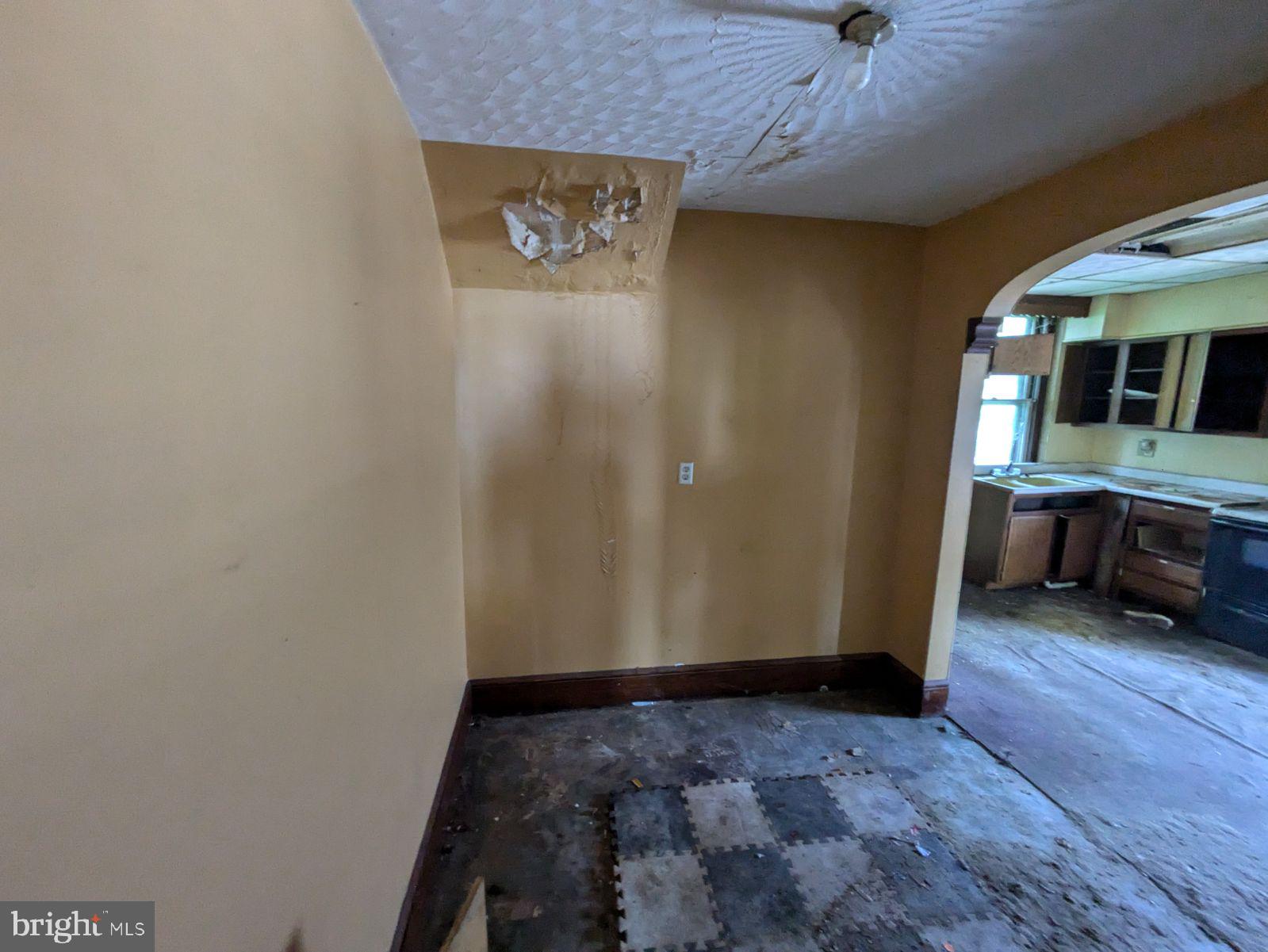 WEST SIDE - Residential Income