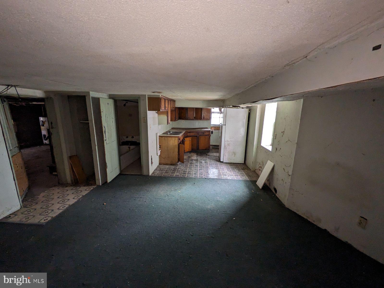 WEST SIDE - Residential Income