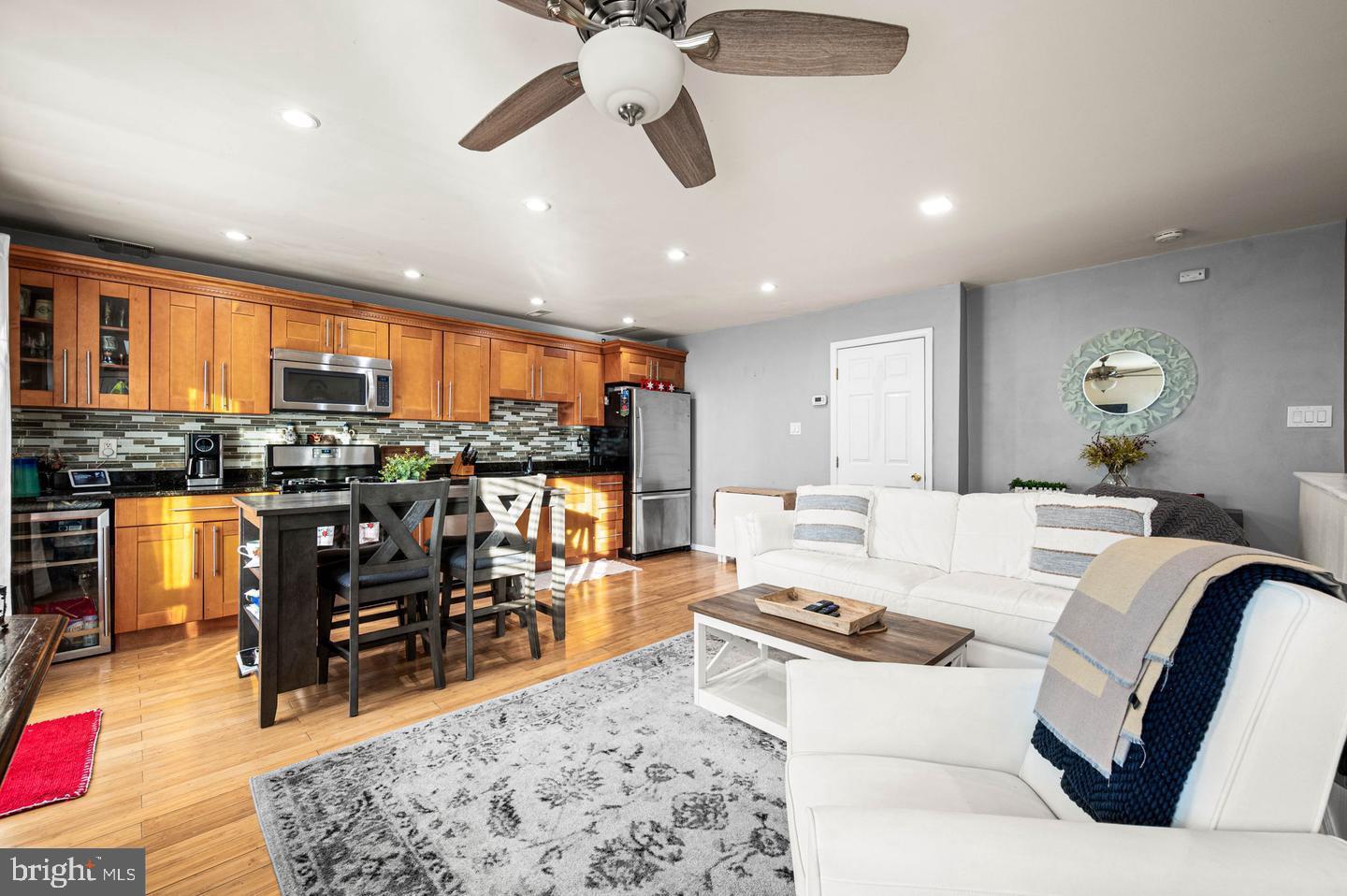 RIVERWATCH CONDO - Residential