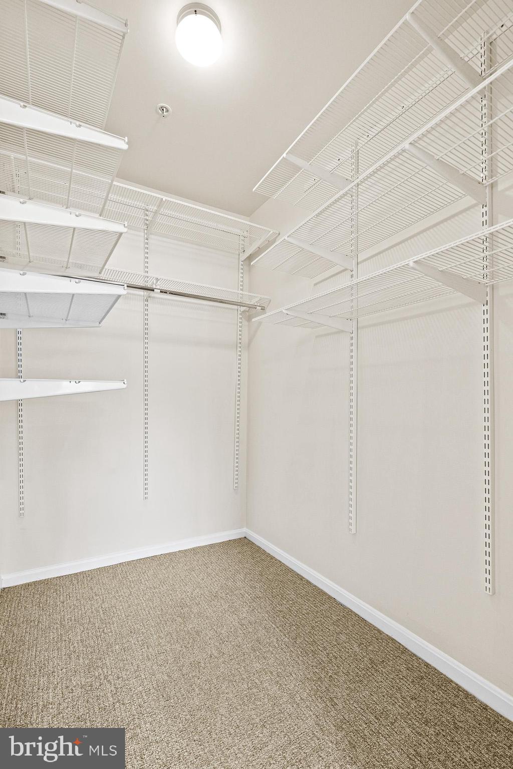 SAYBROOKE LANDING AT SEVEN OAKS CONDOMINIUM - Residential