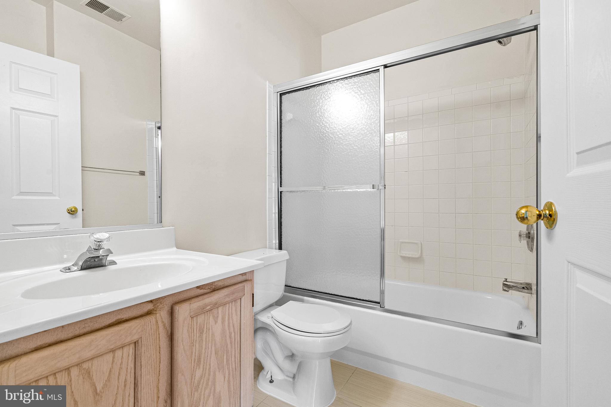 SAYBROOKE LANDING AT SEVEN OAKS CONDOMINIUM - Residential