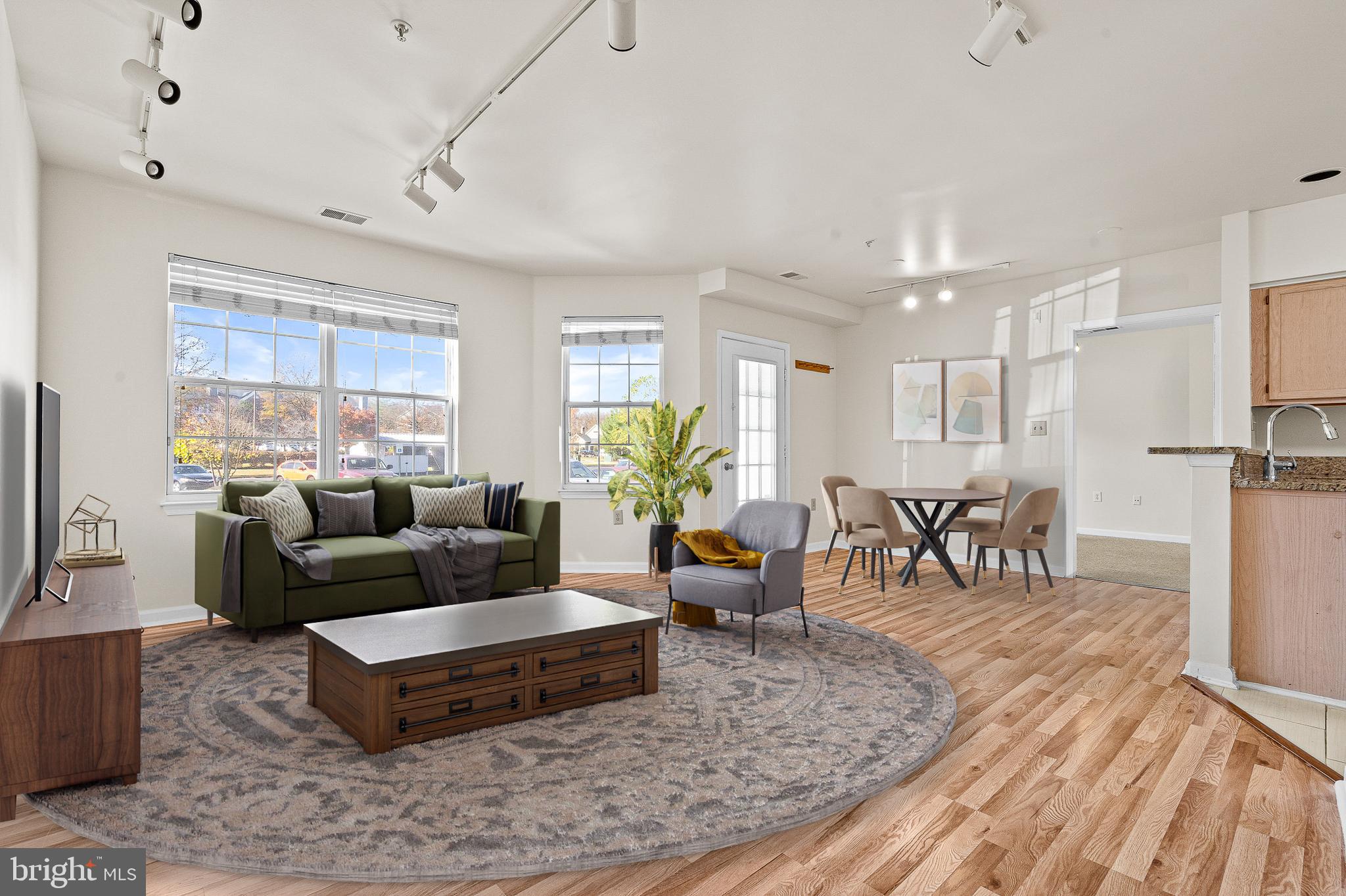 SAYBROOKE LANDING AT SEVEN OAKS CONDOMINIUM - Residential