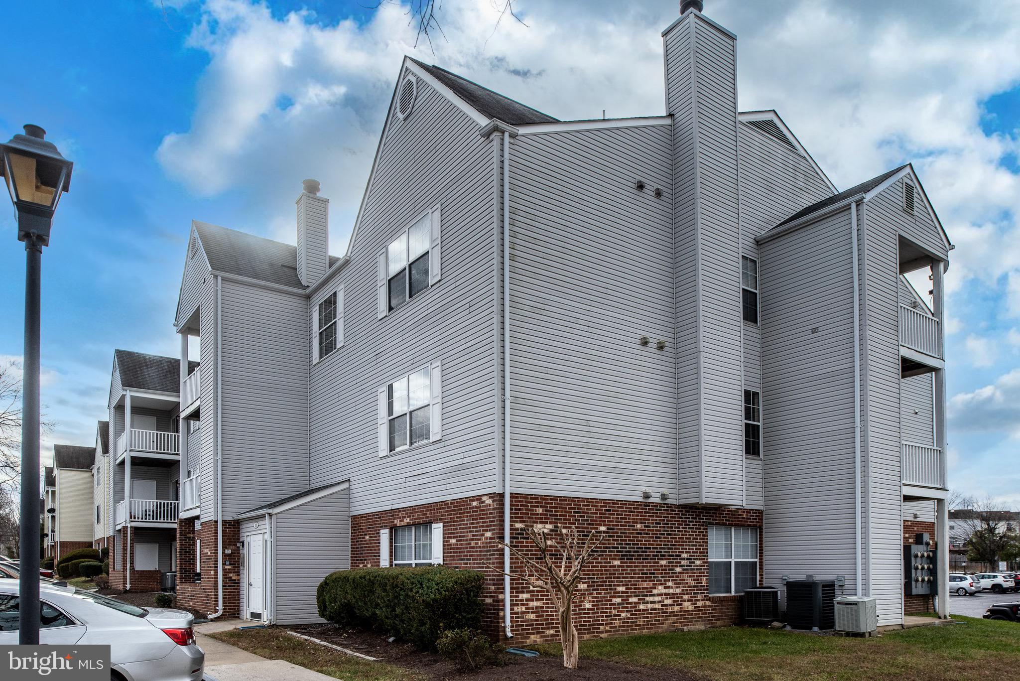 SUNNINGDALE MEADOWS - Residential Lease