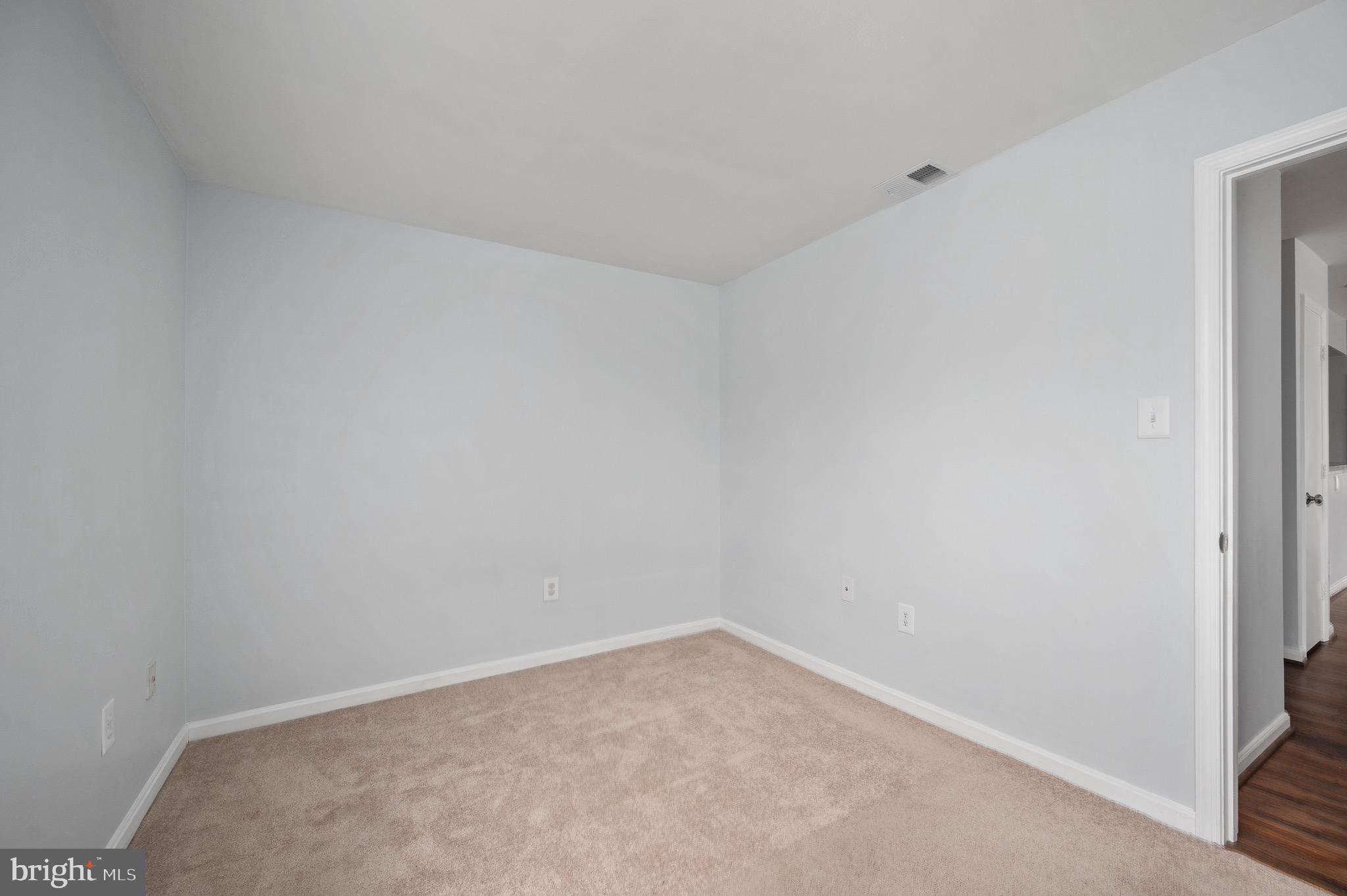 SUNNINGDALE MEADOWS - Residential Lease