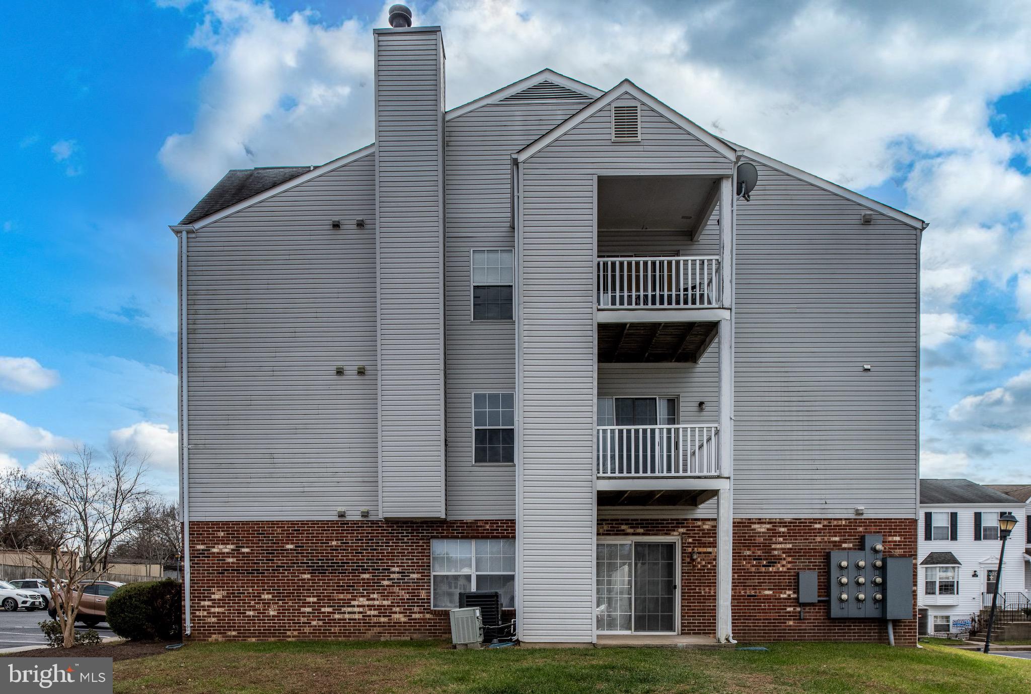 SUNNINGDALE MEADOWS - Residential Lease