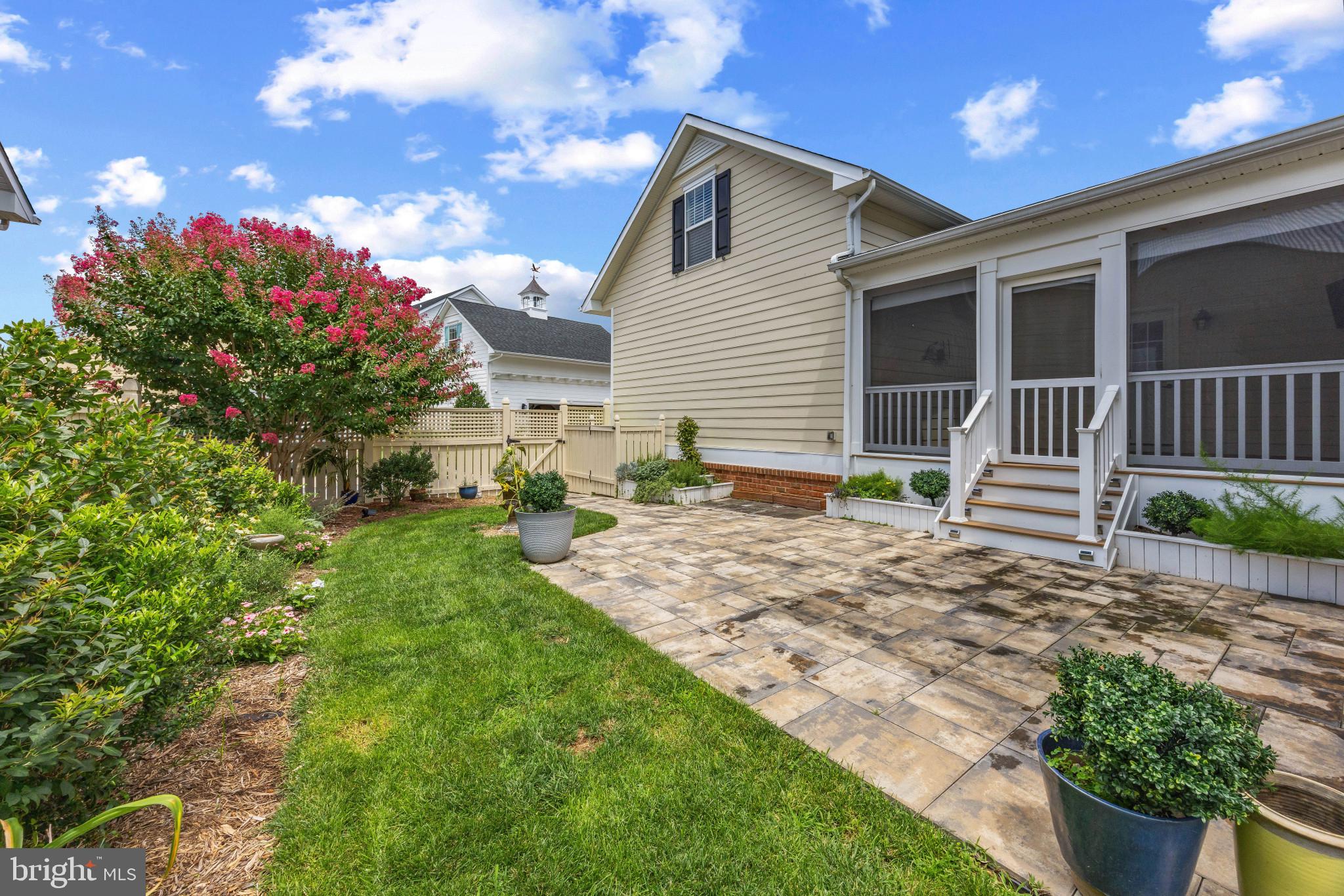 313 THOMAS WHITE BOULEVARD